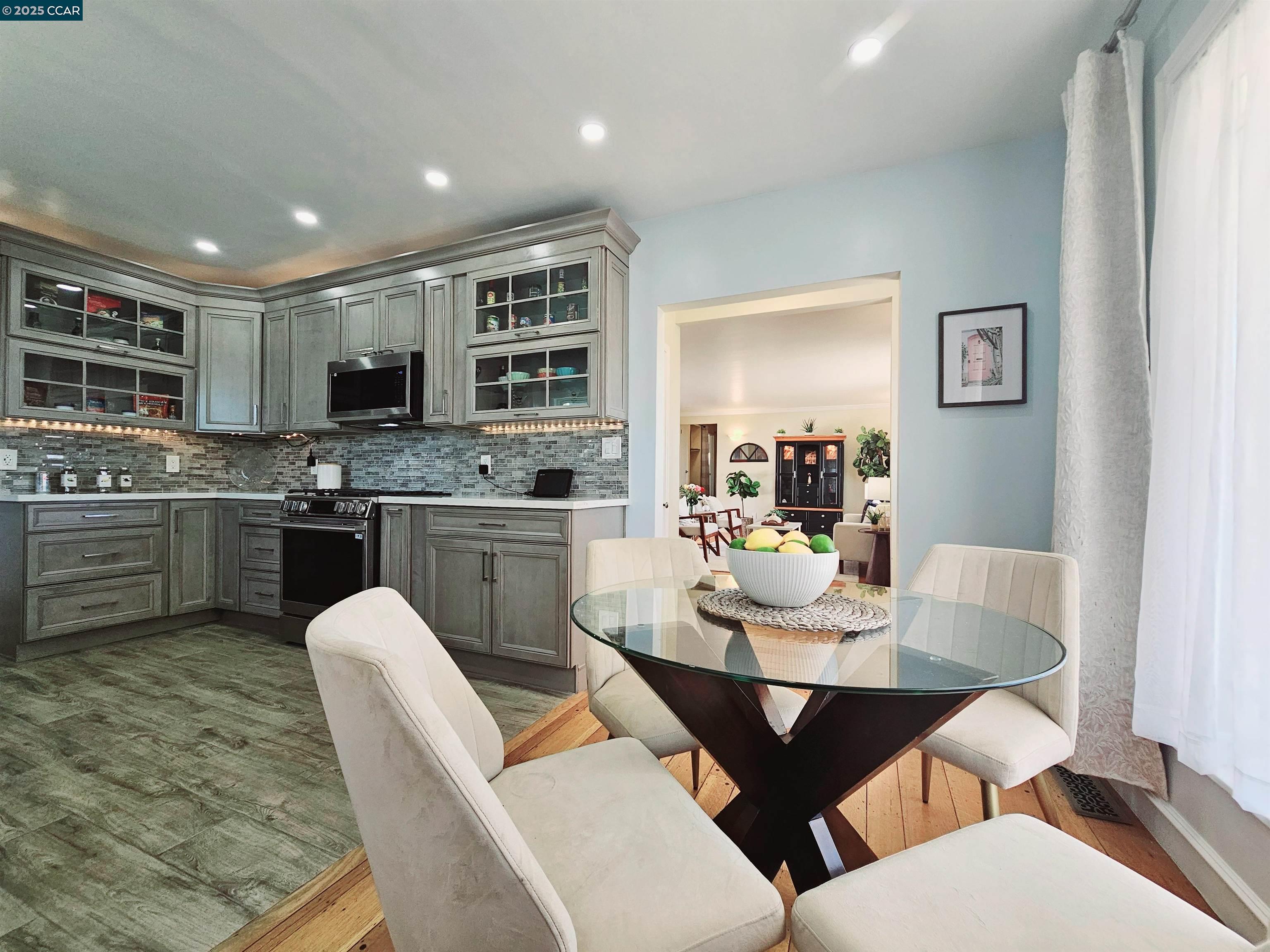 Detail Gallery Image 7 of 46 For 1034 Navellier St, El Cerrito,  CA 94530 - 3 Beds | 2 Baths
