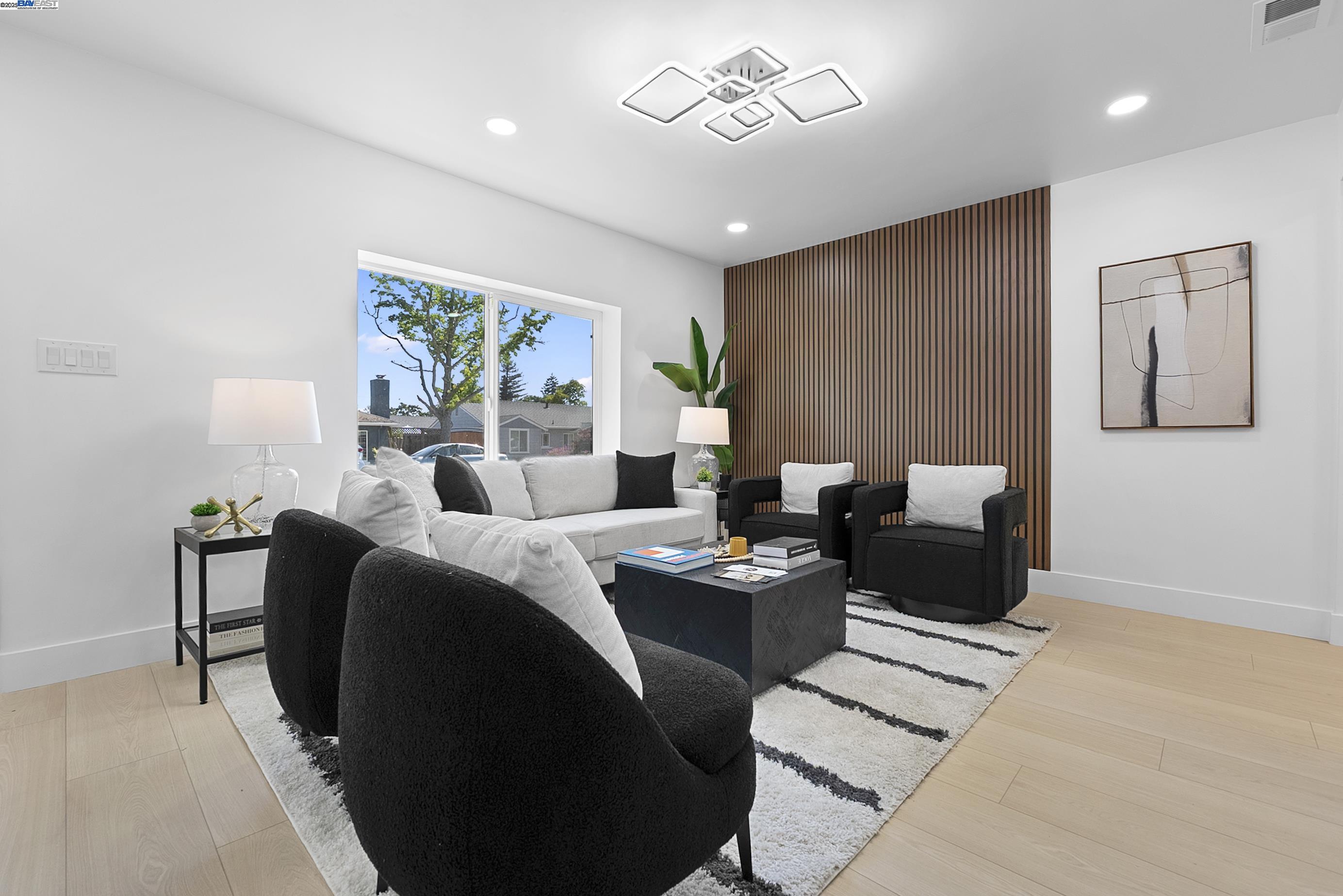 Detail Gallery Image 2 of 41 For 450 Lancaster Way, Redwood City,  CA 94062 - 4 Beds | 2 Baths