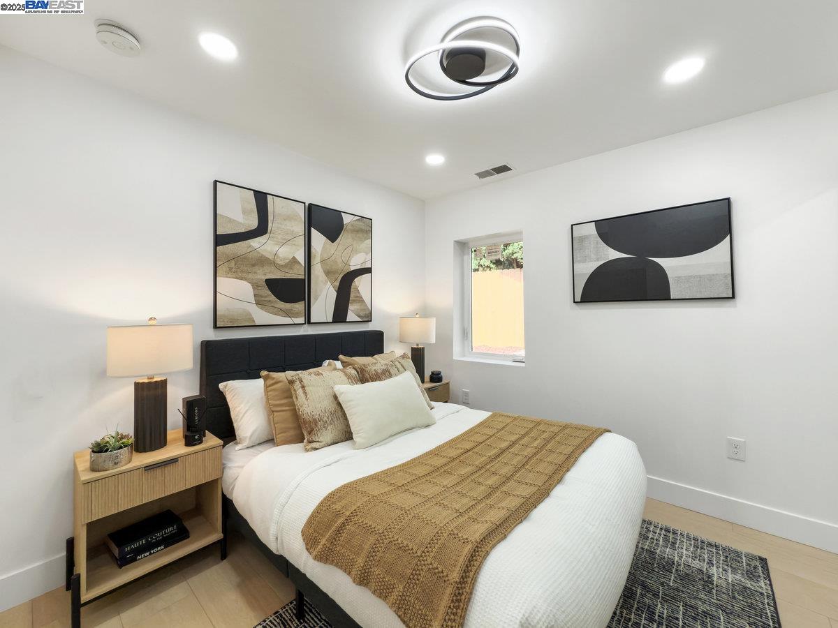Detail Gallery Image 30 of 41 For 450 Lancaster Way, Redwood City,  CA 94062 - 4 Beds | 2 Baths