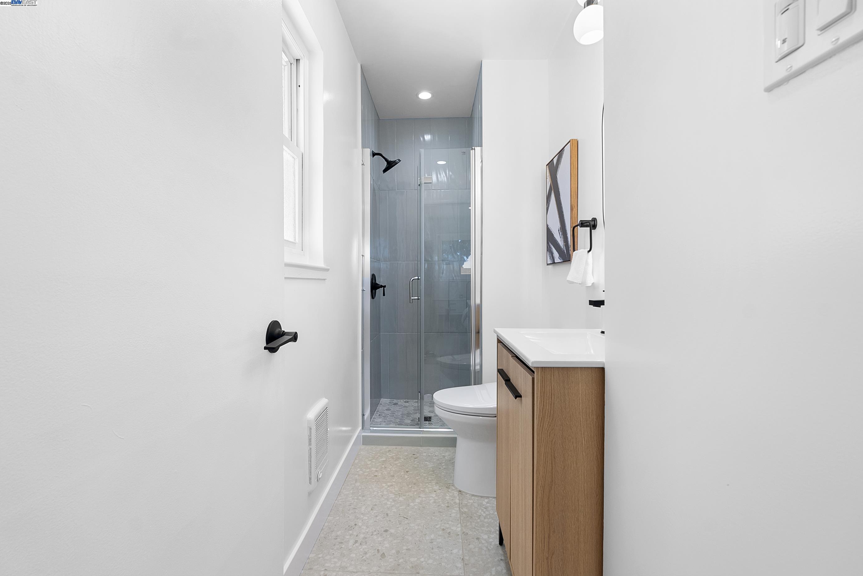 Detail Gallery Image 16 of 38 For 1309 Darlene Ave, San Mateo,  CA 94403 - 3 Beds | 2 Baths