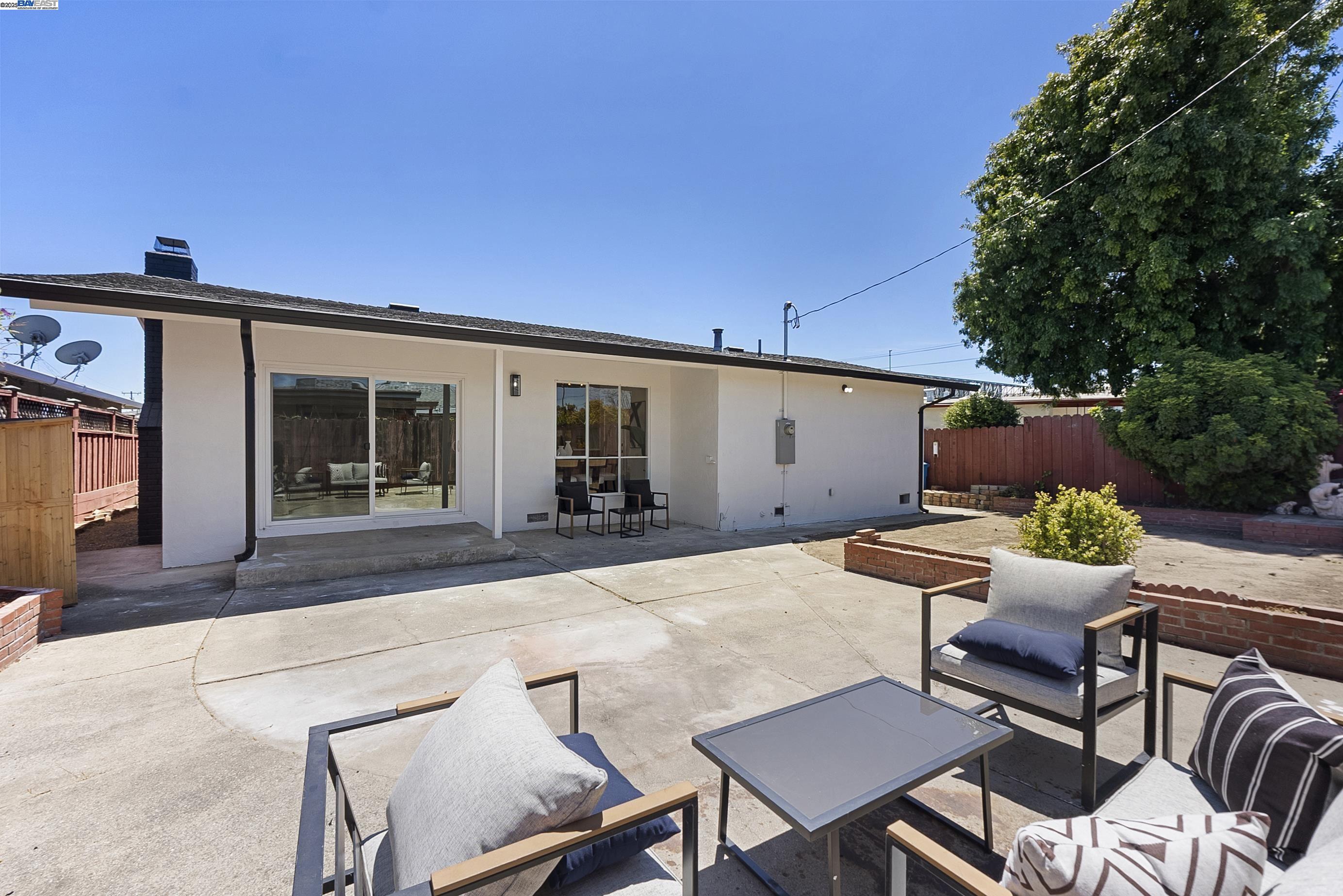 Detail Gallery Image 30 of 38 For 1309 Darlene Ave, San Mateo,  CA 94403 - 3 Beds | 2 Baths