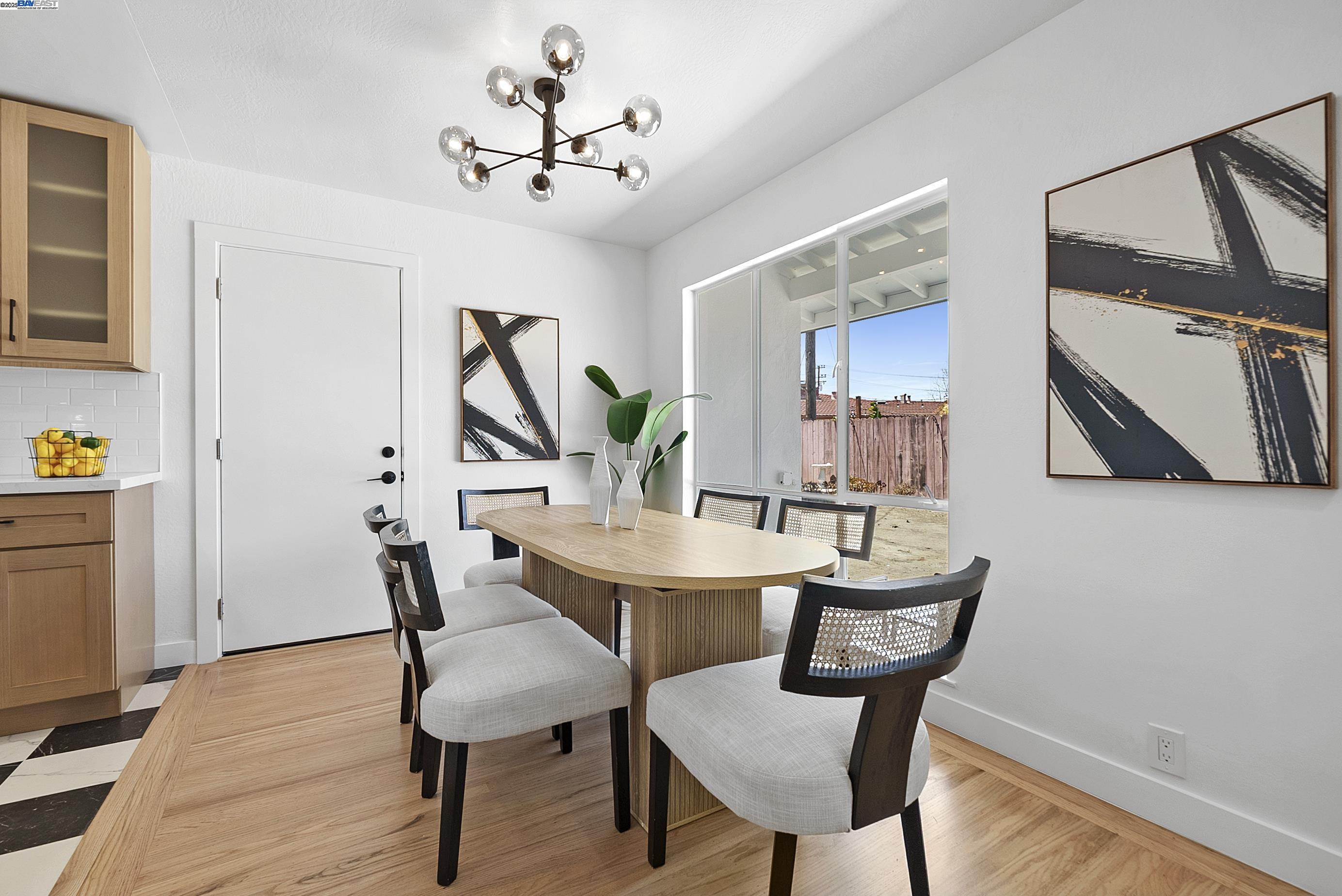 Detail Gallery Image 7 of 38 For 1309 Darlene Ave, San Mateo,  CA 94403 - 3 Beds | 2 Baths