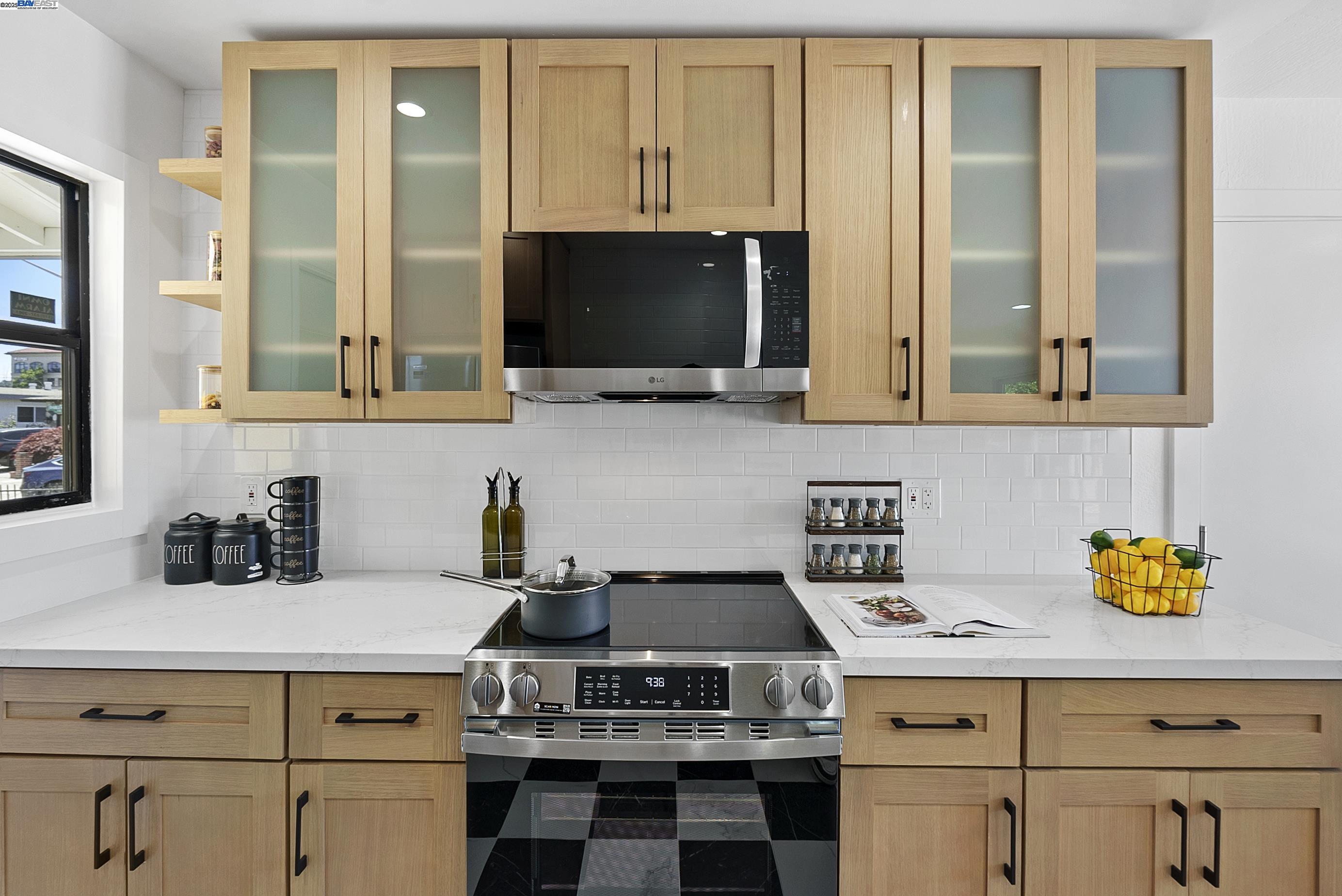 Detail Gallery Image 9 of 38 For 1309 Darlene Ave, San Mateo,  CA 94403 - 3 Beds | 2 Baths