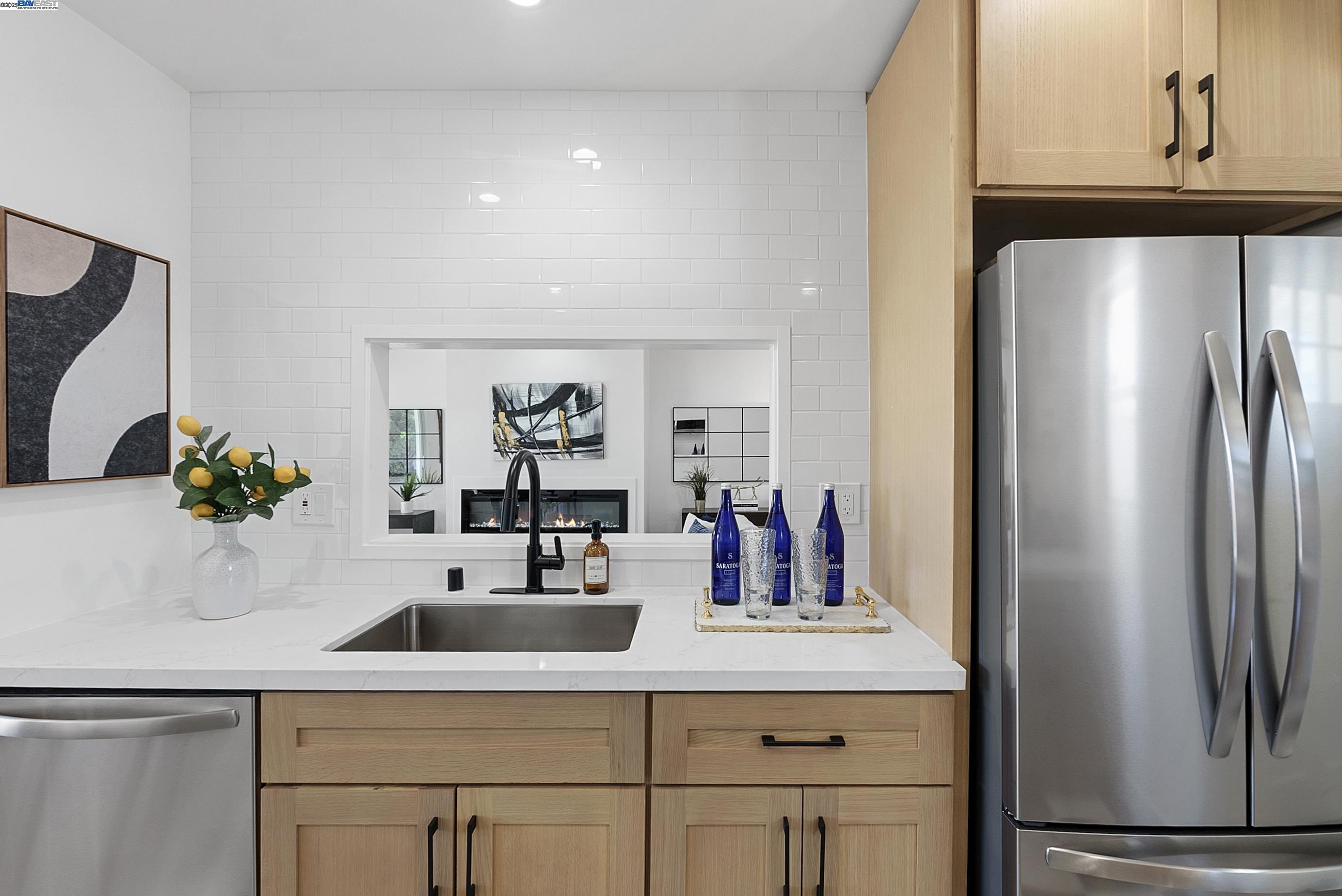 Detail Gallery Image 10 of 38 For 1309 Darlene Ave, San Mateo,  CA 94403 - 3 Beds | 2 Baths