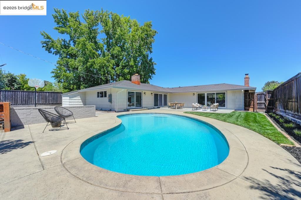 Detail Gallery Image 30 of 36 For 3420 Ben Lomond Dr, Sacramento,  CA 95821 - 3 Beds | 2 Baths