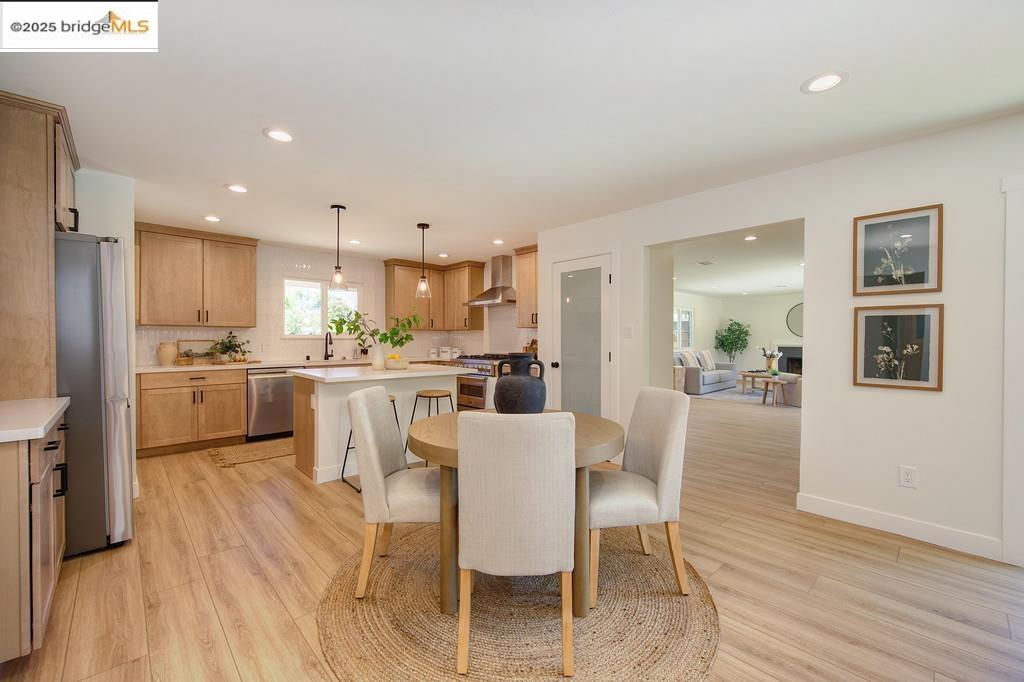 Detail Gallery Image 7 of 36 For 3420 Ben Lomond Dr, Sacramento,  CA 95821 - 3 Beds | 2 Baths