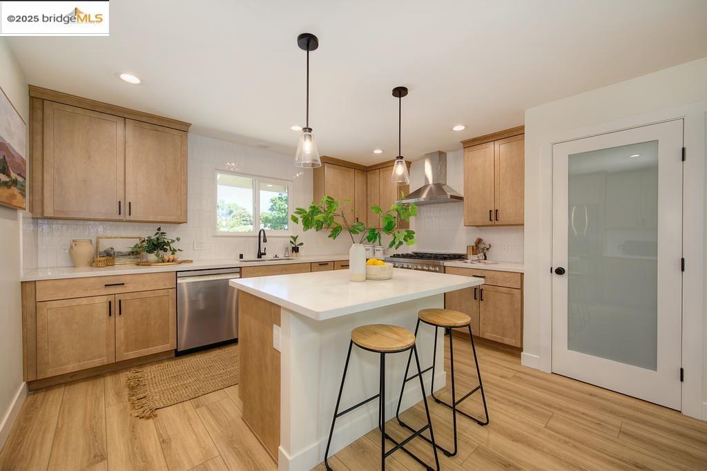 Detail Gallery Image 9 of 36 For 3420 Ben Lomond Dr, Sacramento,  CA 95821 - 3 Beds | 2 Baths