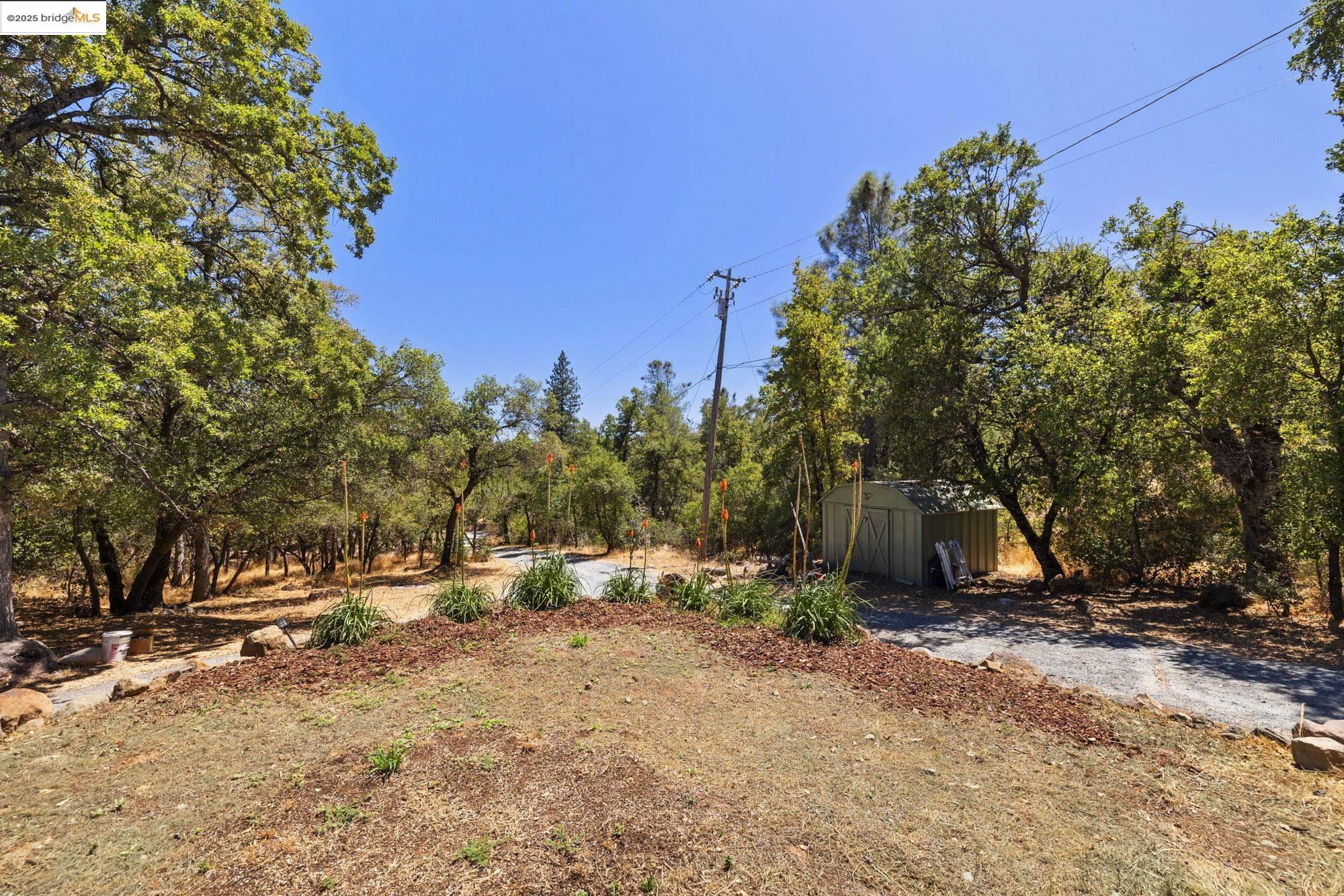 Detail Gallery Image 37 of 37 For 19972 Inks Dr, Tuolumne,  CA 95379 - 3 Beds | 3/1 Baths