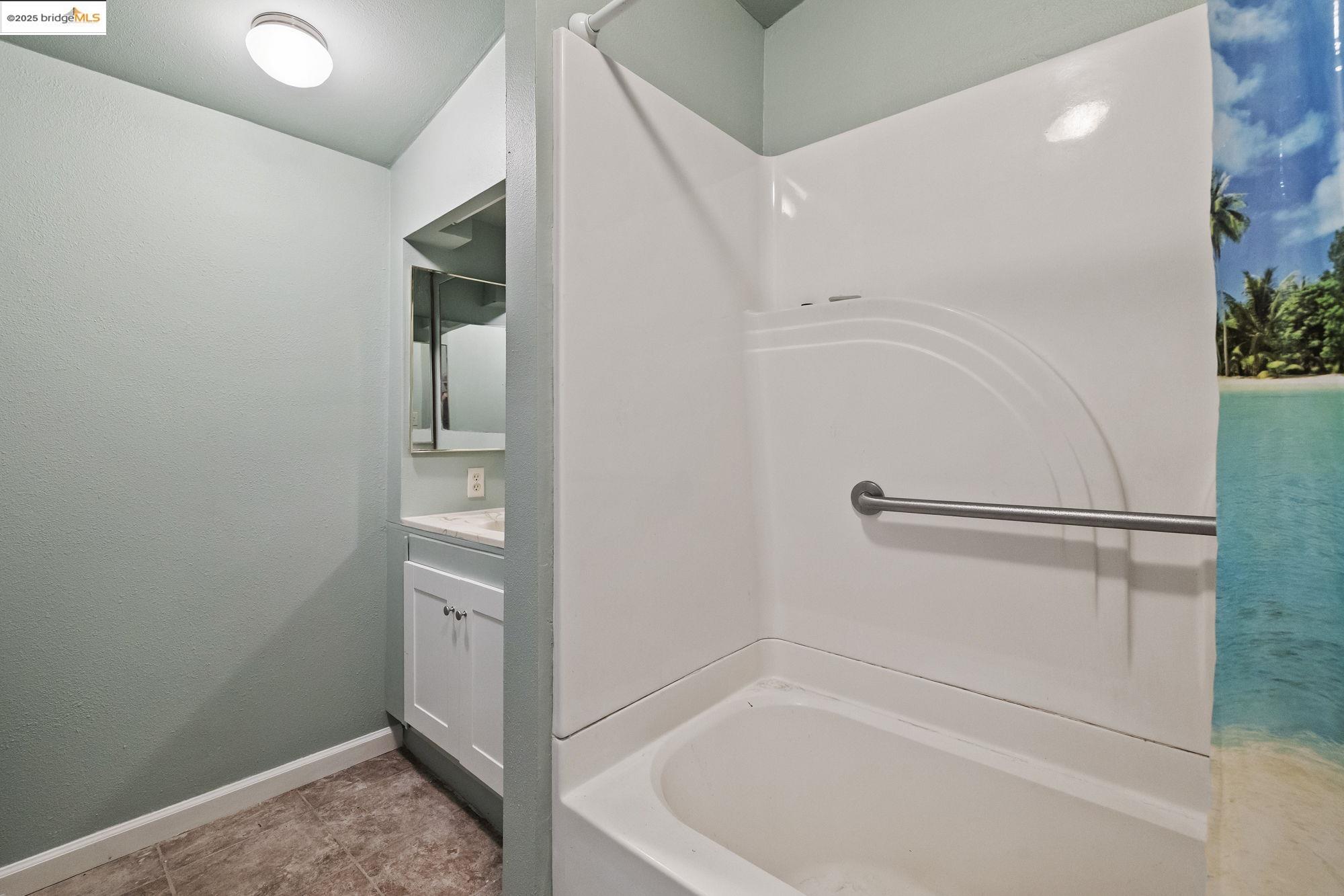 Detail Gallery Image 9 of 37 For 19972 Inks Dr, Tuolumne,  CA 95379 - 3 Beds | 3/1 Baths