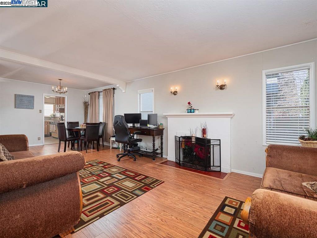Detail Gallery Image 2 of 14 For 2130 102nd Ave, Oakland,  CA 94603 - 2 Beds | 1 Baths