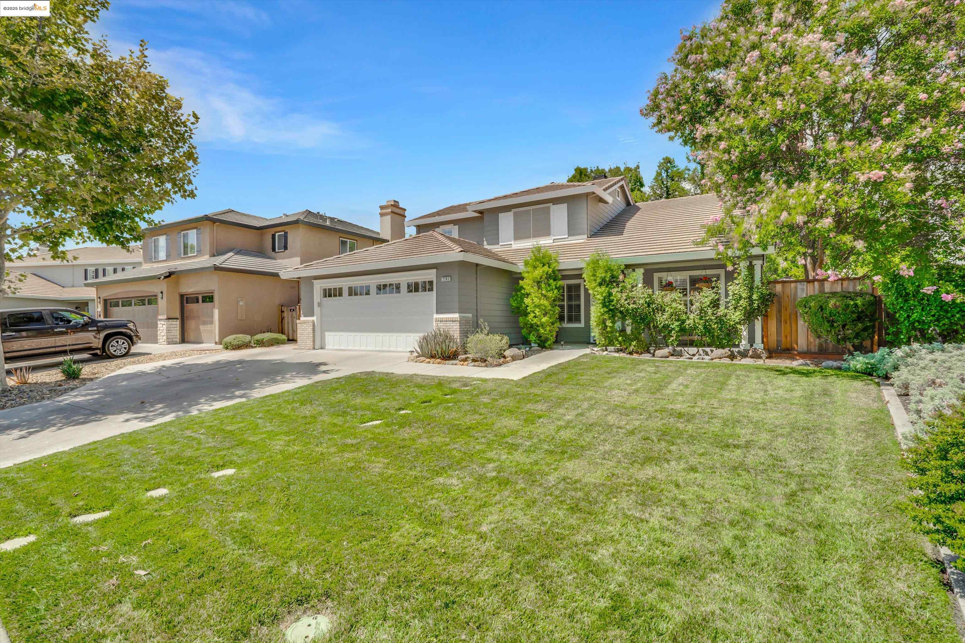 Detail Gallery Image 3 of 39 For 2283 Spartan Ter, Brentwood,  CA 94513 - 4 Beds | 3 Baths