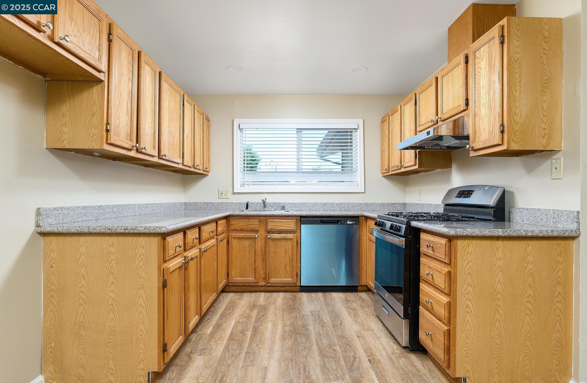 Detail Gallery Image 3 of 20 For 3054 Coventry Dr, Tracy,  CA 95376 - 4 Beds | 2 Baths
