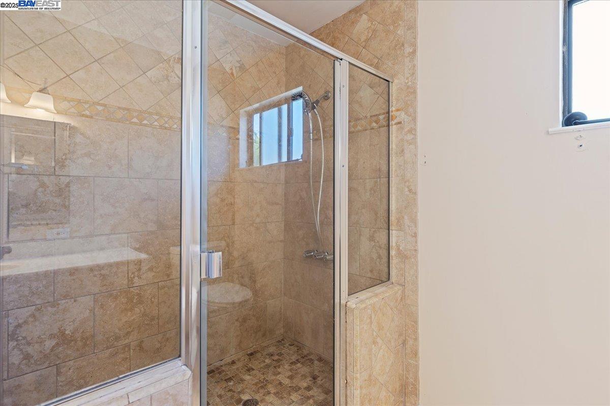 Detail Gallery Image 21 of 36 For 5533 Fiesta Rd, Fremont,  CA 94538 - 5 Beds | 3 Baths