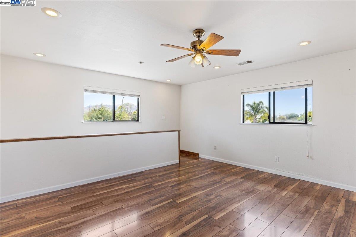 Detail Gallery Image 24 of 36 For 5533 Fiesta Rd, Fremont,  CA 94538 - 5 Beds | 3 Baths