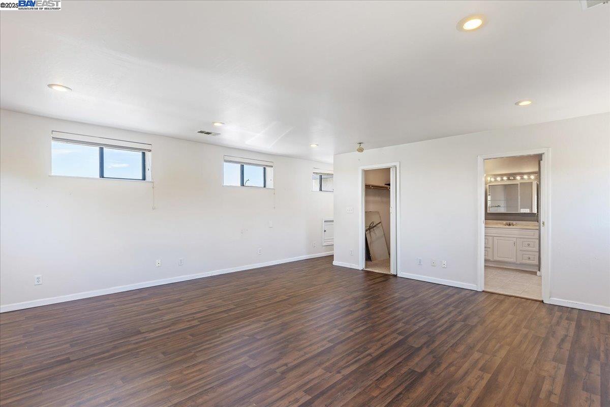 Detail Gallery Image 28 of 36 For 5533 Fiesta Rd, Fremont,  CA 94538 - 5 Beds | 3 Baths