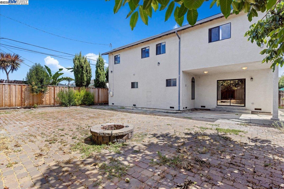 Detail Gallery Image 30 of 36 For 5533 Fiesta Rd, Fremont,  CA 94538 - 5 Beds | 3 Baths