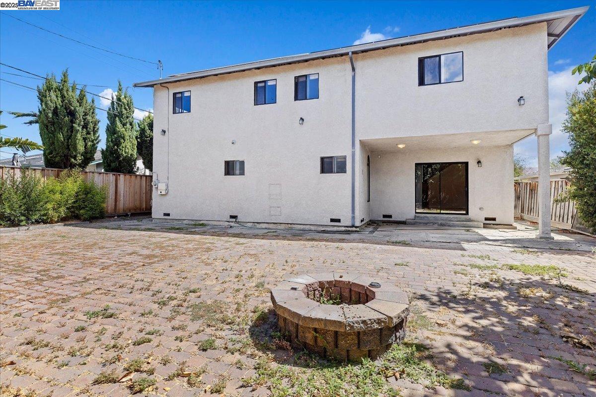 Detail Gallery Image 31 of 36 For 5533 Fiesta Rd, Fremont,  CA 94538 - 5 Beds | 3 Baths