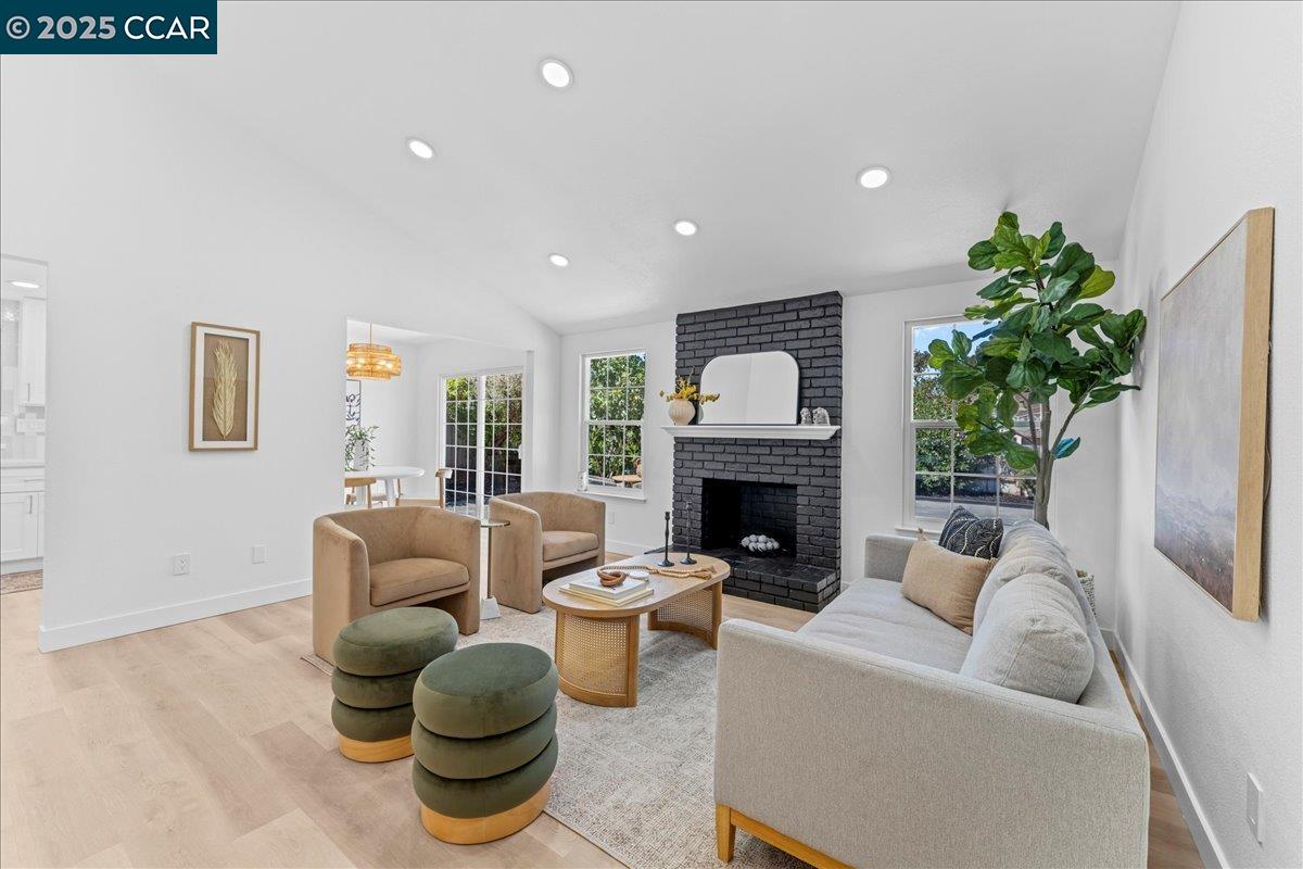 Detail Gallery Image 1 of 12 For 5040 Silverado Dr, Fairfield,  CA 94534 - 3 Beds | 2 Baths