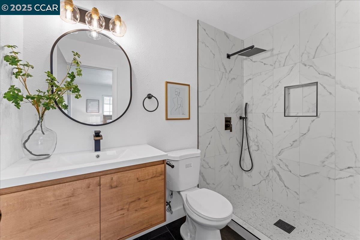 Detail Gallery Image 6 of 12 For 5040 Silverado Dr, Fairfield,  CA 94534 - 3 Beds | 2 Baths