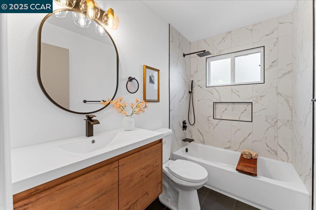 Detail Gallery Image 8 of 12 For 5040 Silverado Dr, Fairfield,  CA 94534 - 3 Beds | 2 Baths