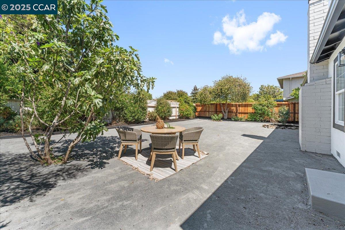 Detail Gallery Image 10 of 12 For 5040 Silverado Dr, Fairfield,  CA 94534 - 3 Beds | 2 Baths