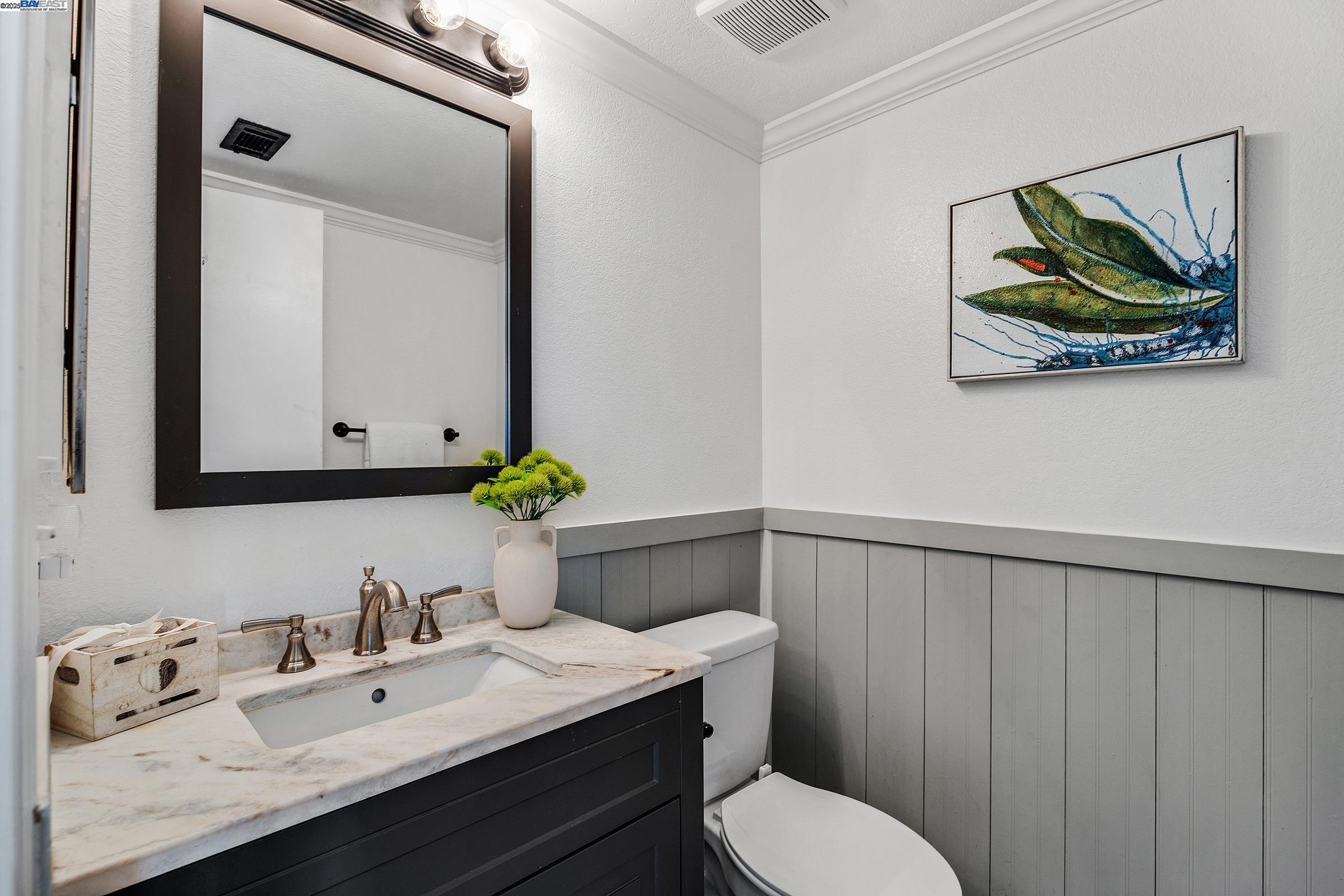 Detail Gallery Image 12 of 35 For 1323 Spring Valley Common, Livermore,  CA 94551-6764 - 4 Beds | 2/1 Baths