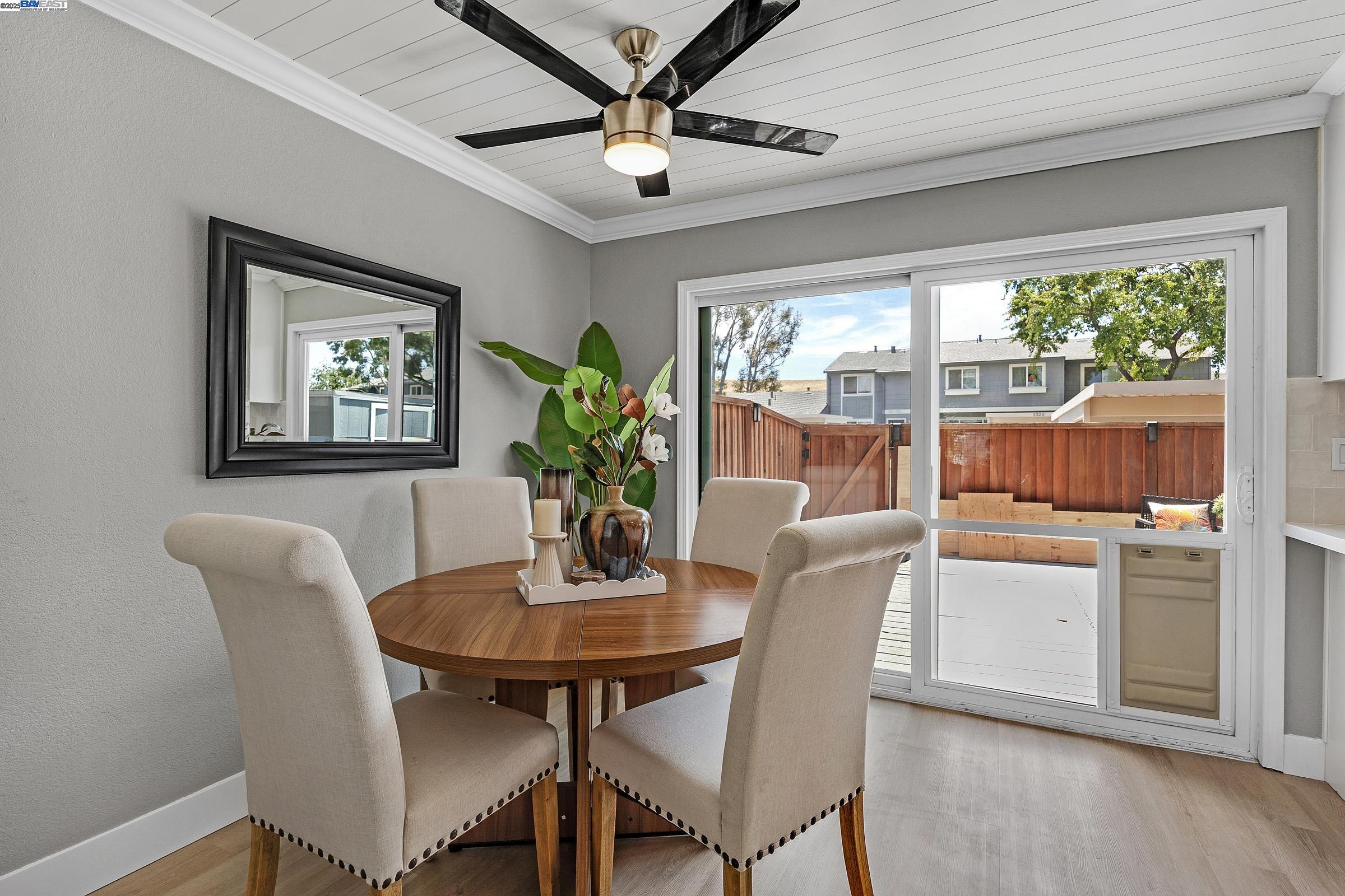 Detail Gallery Image 13 of 35 For 1323 Spring Valley Common, Livermore,  CA 94551-6764 - 4 Beds | 2/1 Baths
