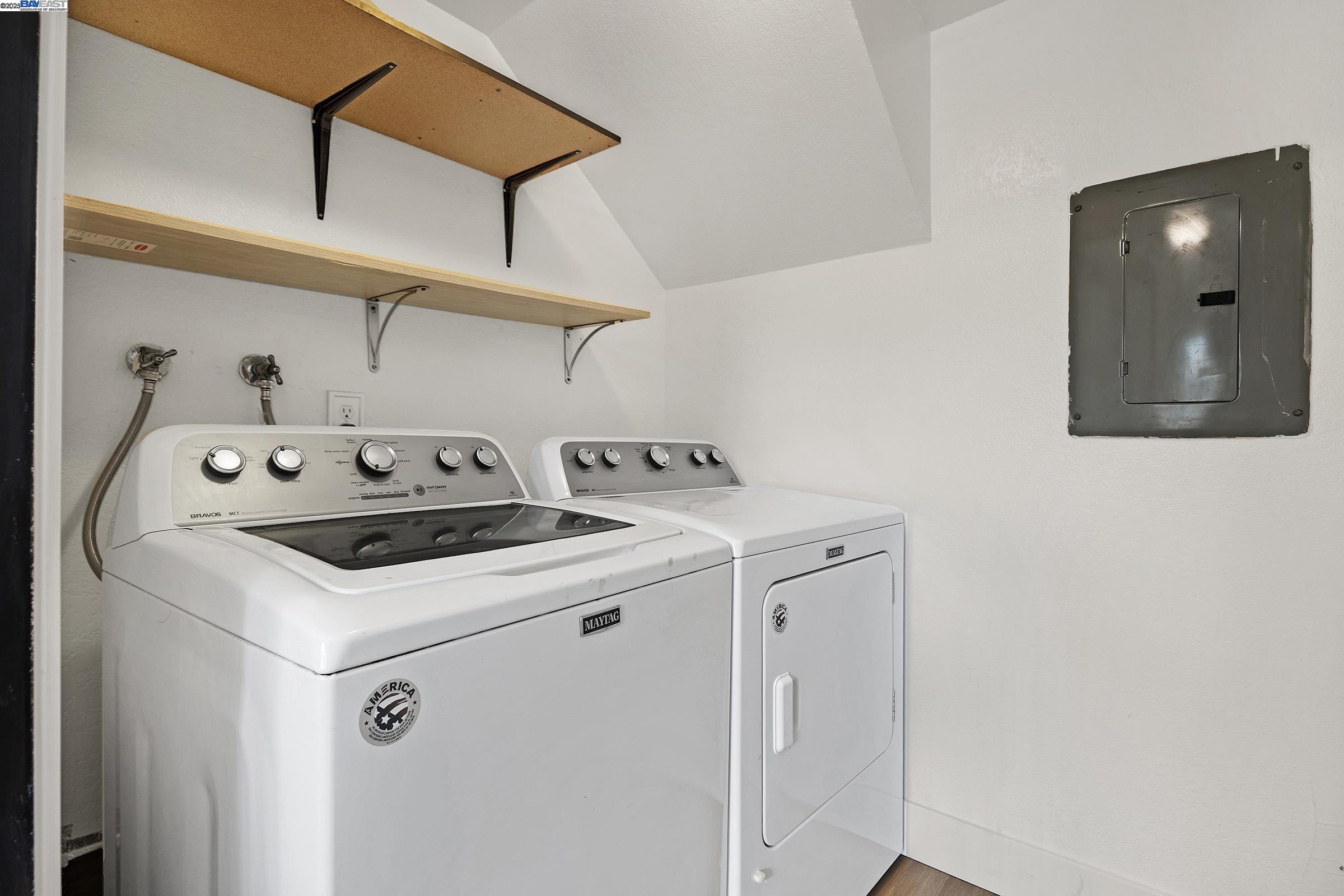 Detail Gallery Image 15 of 35 For 1323 Spring Valley Common, Livermore,  CA 94551-6764 - 4 Beds | 2/1 Baths