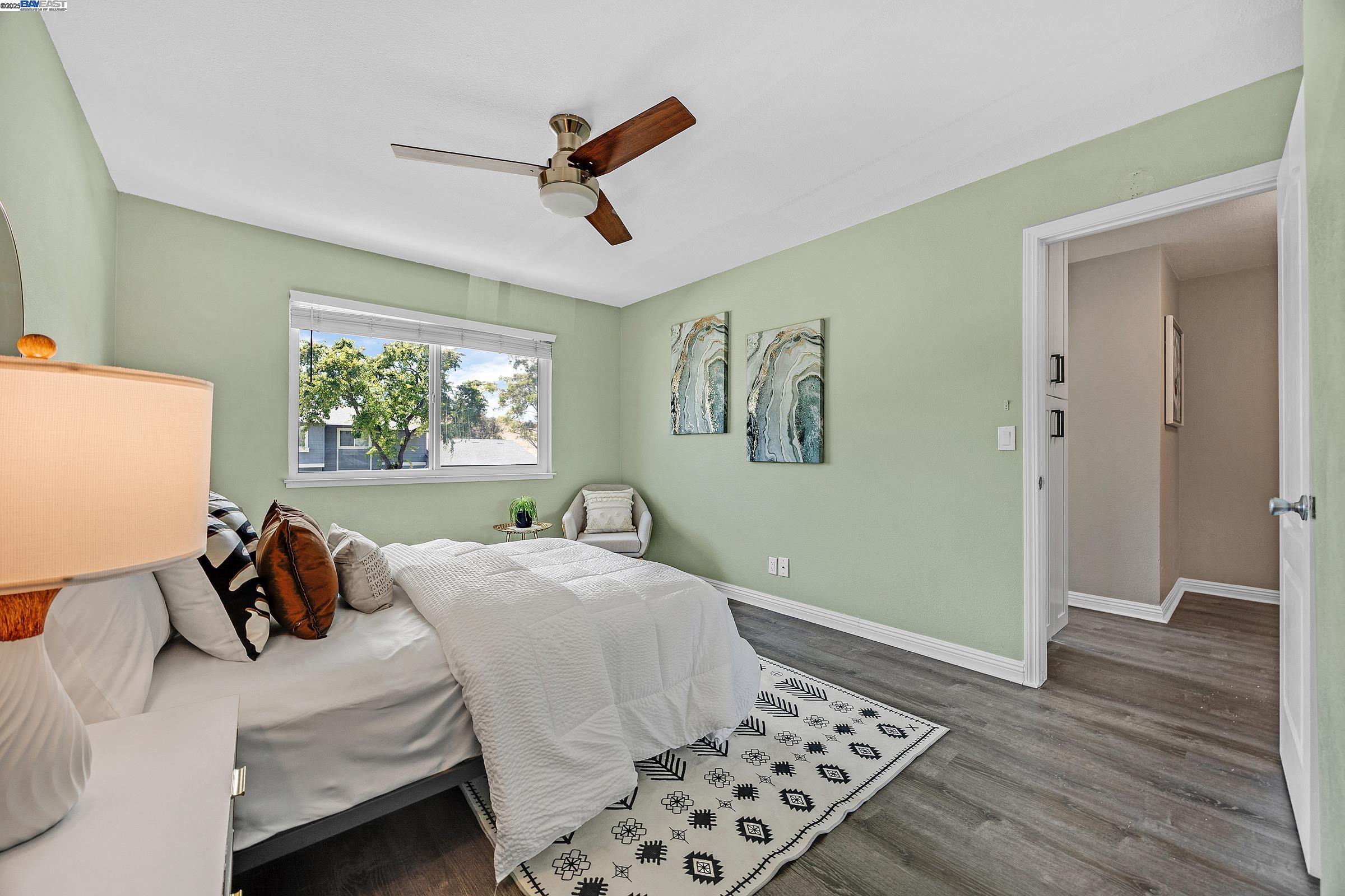 Detail Gallery Image 18 of 35 For 1323 Spring Valley Common, Livermore,  CA 94551-6764 - 4 Beds | 2/1 Baths