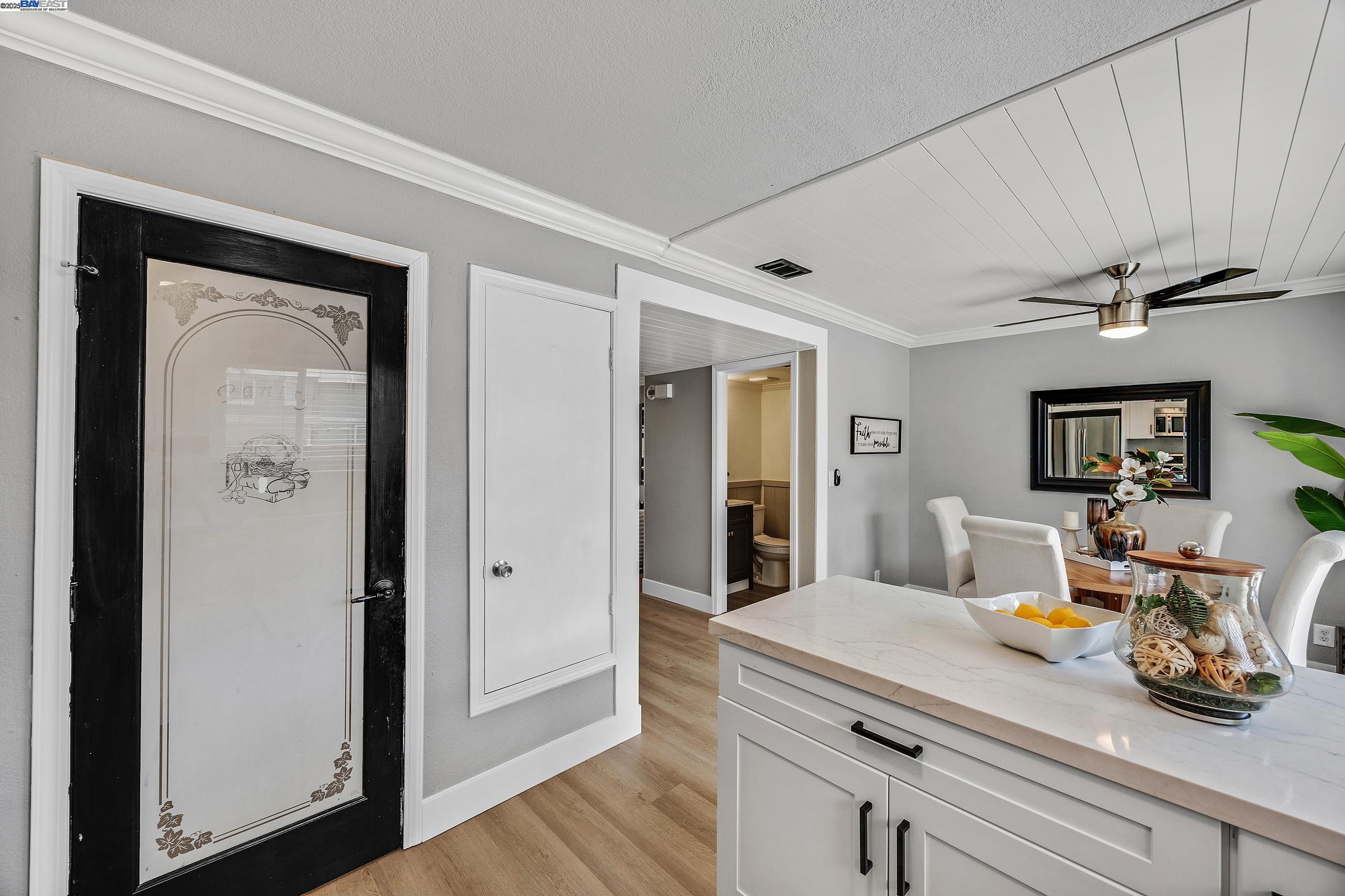 Detail Gallery Image 4 of 35 For 1323 Spring Valley Common, Livermore,  CA 94551-6764 - 4 Beds | 2/1 Baths