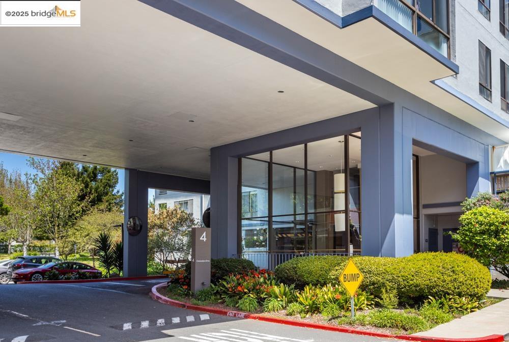 Detail Gallery Image 16 of 29 For 4 Commodore Dr #D229,  Emeryville,  CA 94608 - 1 Beds | 1 Baths