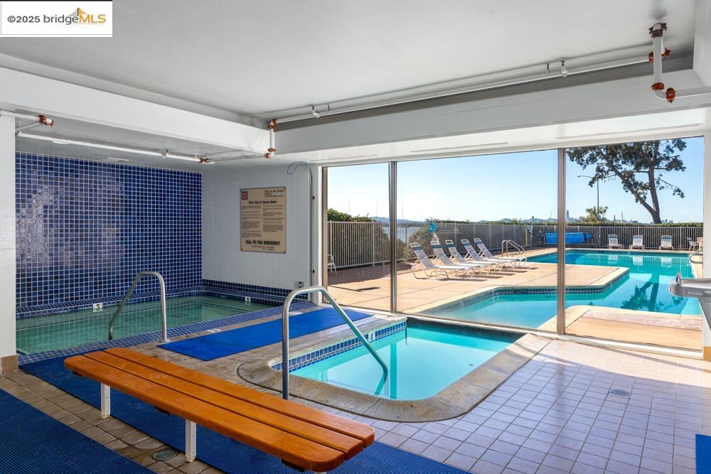 Detail Gallery Image 22 of 29 For 4 Commodore Dr #D229,  Emeryville,  CA 94608 - 1 Beds | 1 Baths
