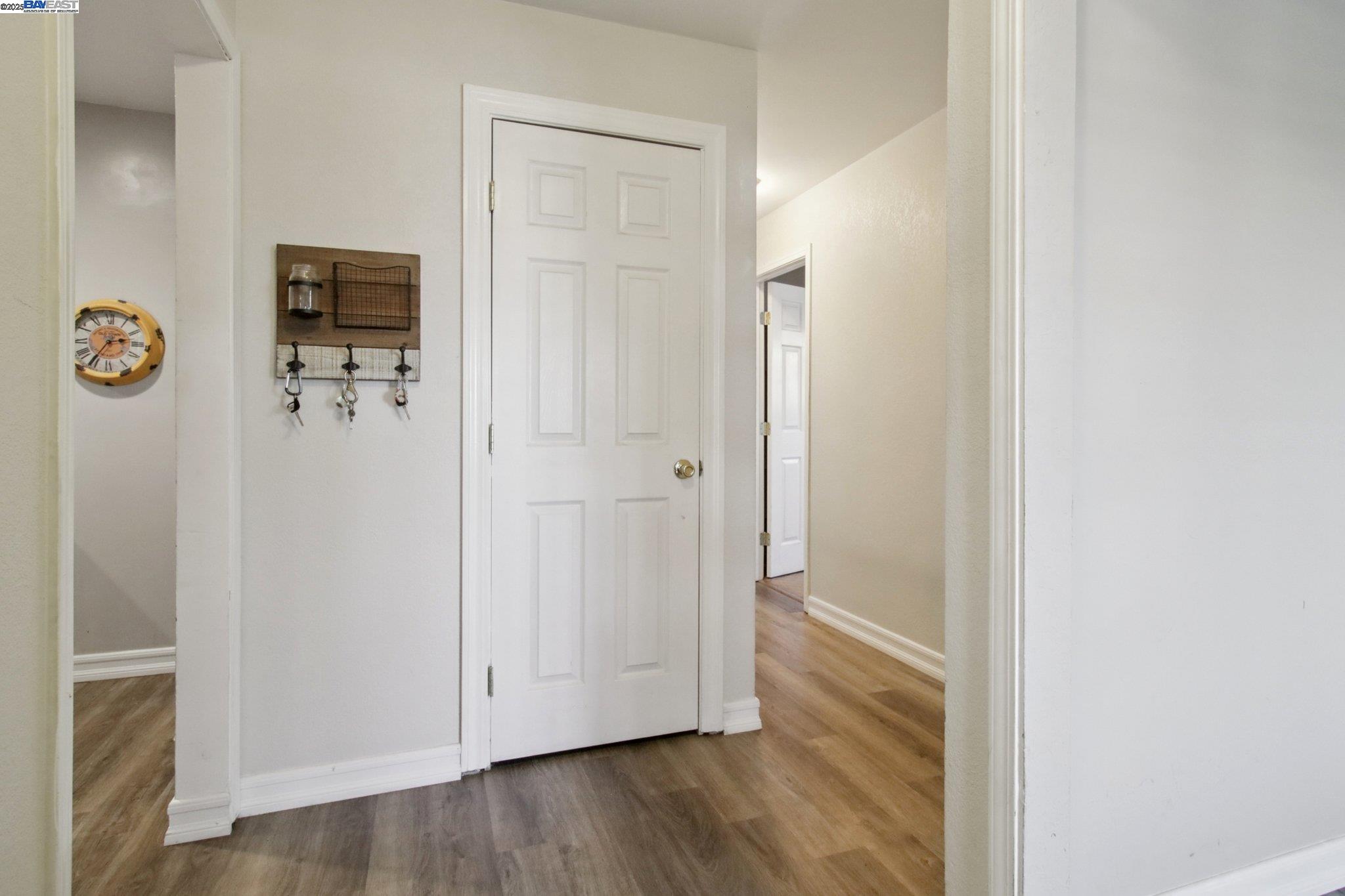 Detail Gallery Image 15 of 51 For 22 Orinda Cir, Pittsburg,  CA 94565 - 3 Beds | 2 Baths