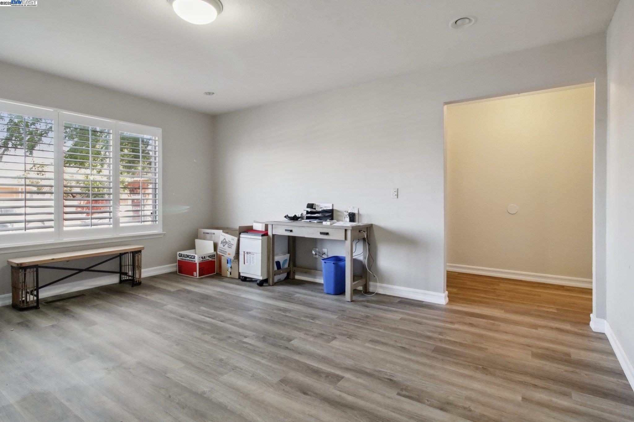 Detail Gallery Image 17 of 51 For 22 Orinda Cir, Pittsburg,  CA 94565 - 3 Beds | 2 Baths