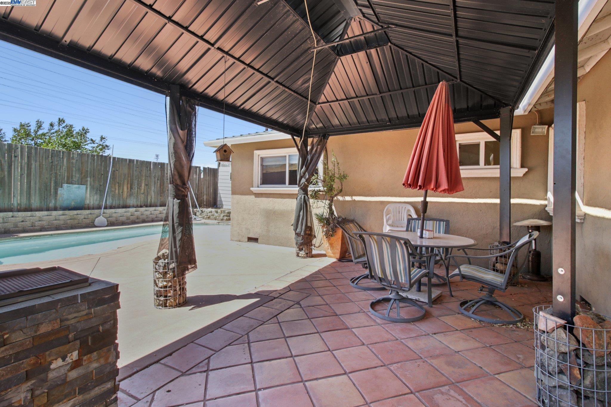 Detail Gallery Image 29 of 51 For 22 Orinda Cir, Pittsburg,  CA 94565 - 3 Beds | 2 Baths