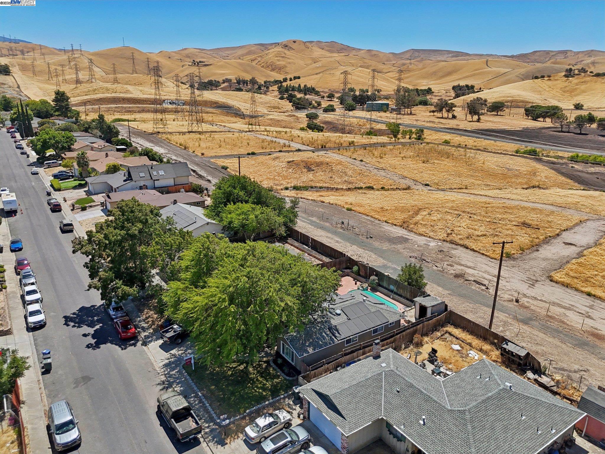 Detail Gallery Image 40 of 51 For 22 Orinda Cir, Pittsburg,  CA 94565 - 3 Beds | 2 Baths