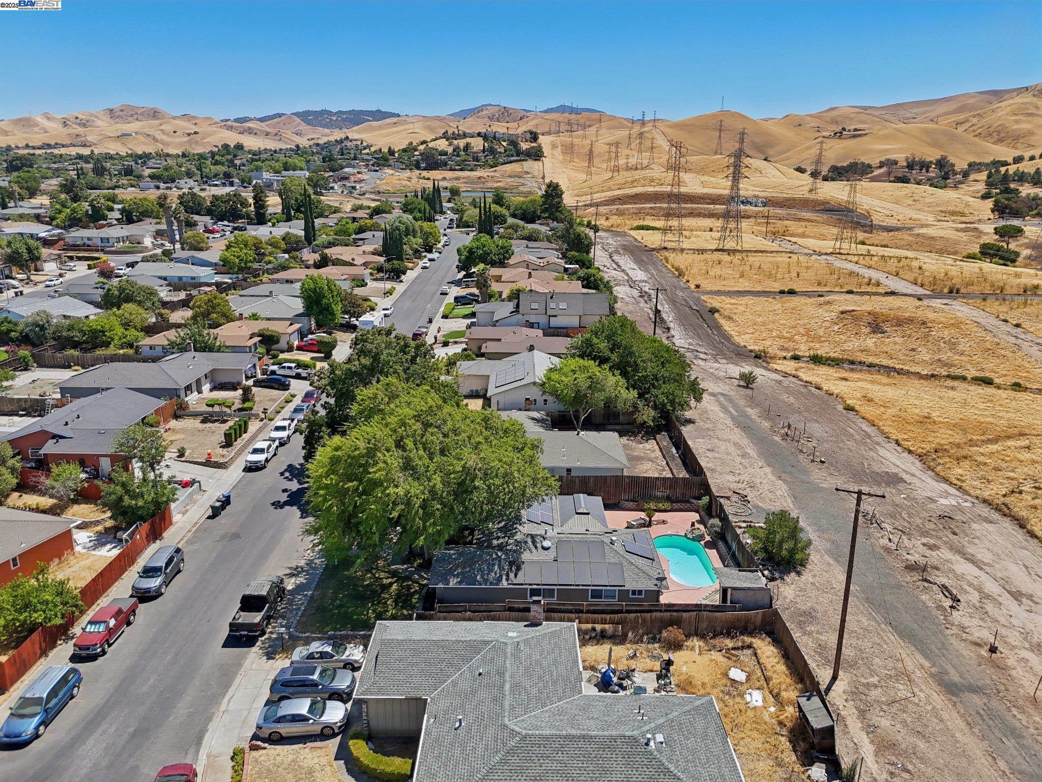 Detail Gallery Image 43 of 51 For 22 Orinda Cir, Pittsburg,  CA 94565 - 3 Beds | 2 Baths