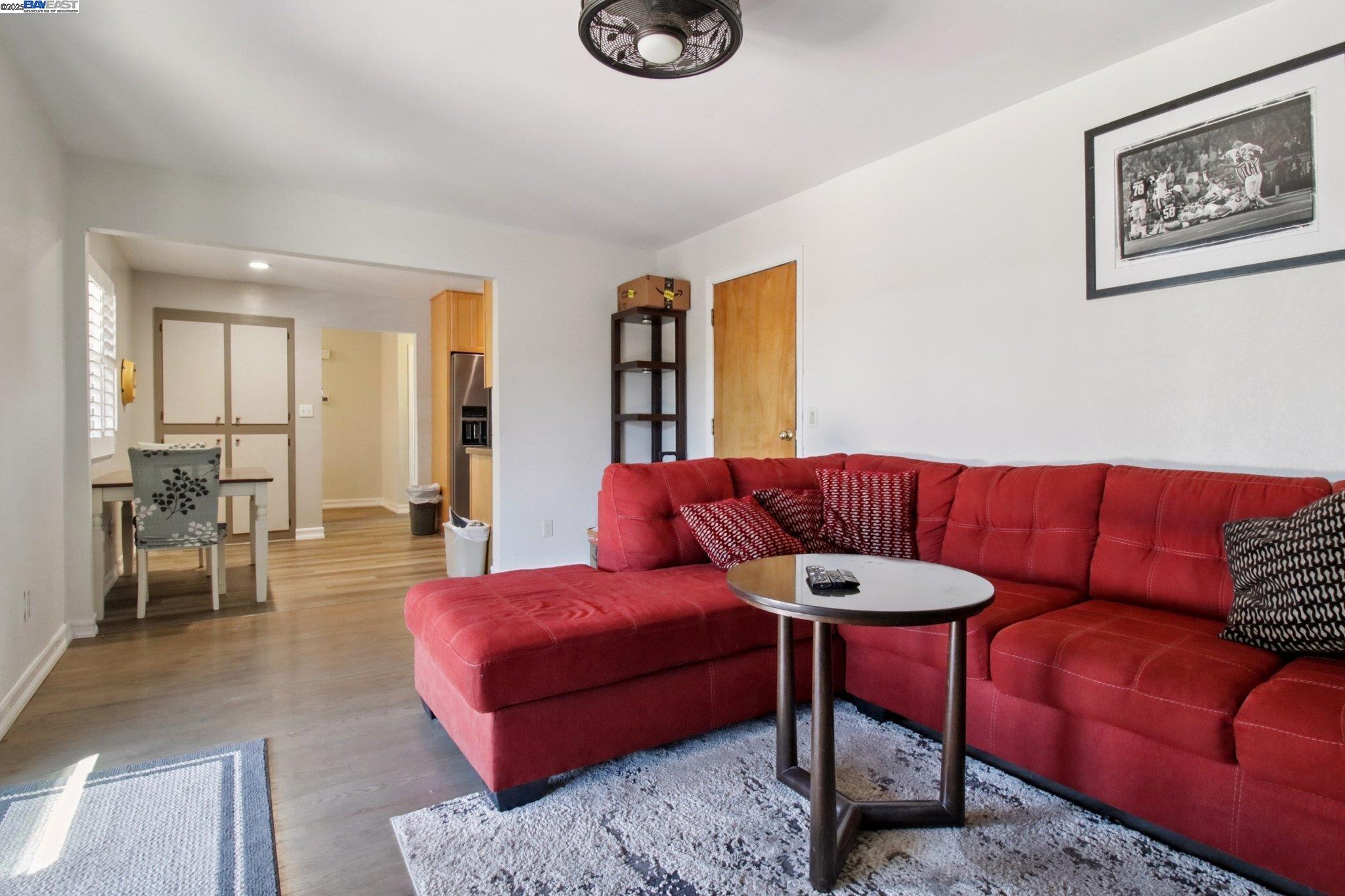 Detail Gallery Image 8 of 51 For 22 Orinda Cir, Pittsburg,  CA 94565 - 3 Beds | 2 Baths