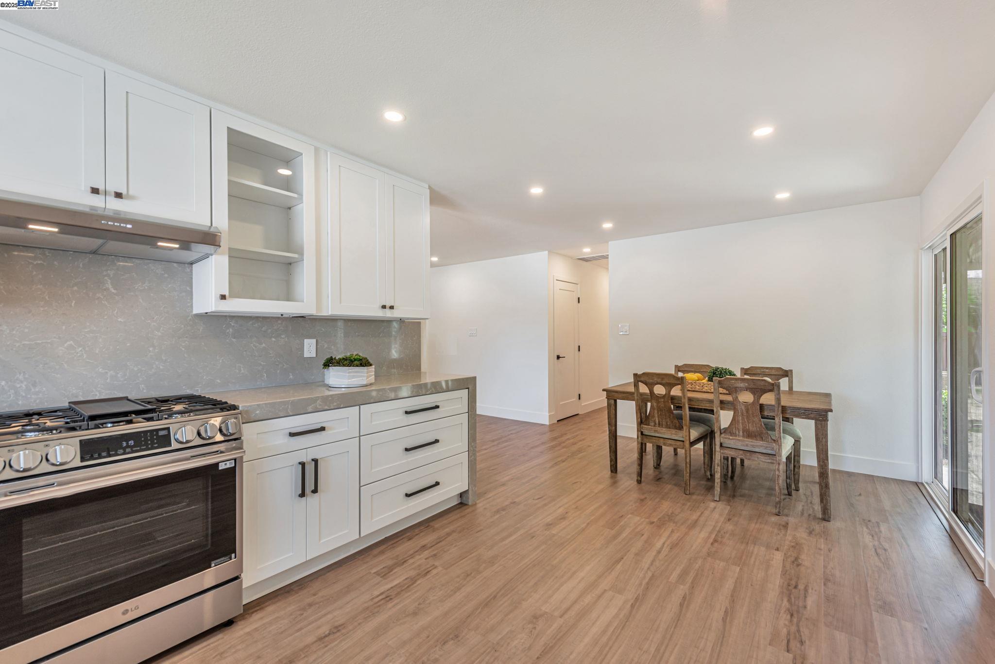 Detail Gallery Image 14 of 29 For 39087 Yosemite Way, Fremont,  CA 94538 - 3 Beds | 2 Baths