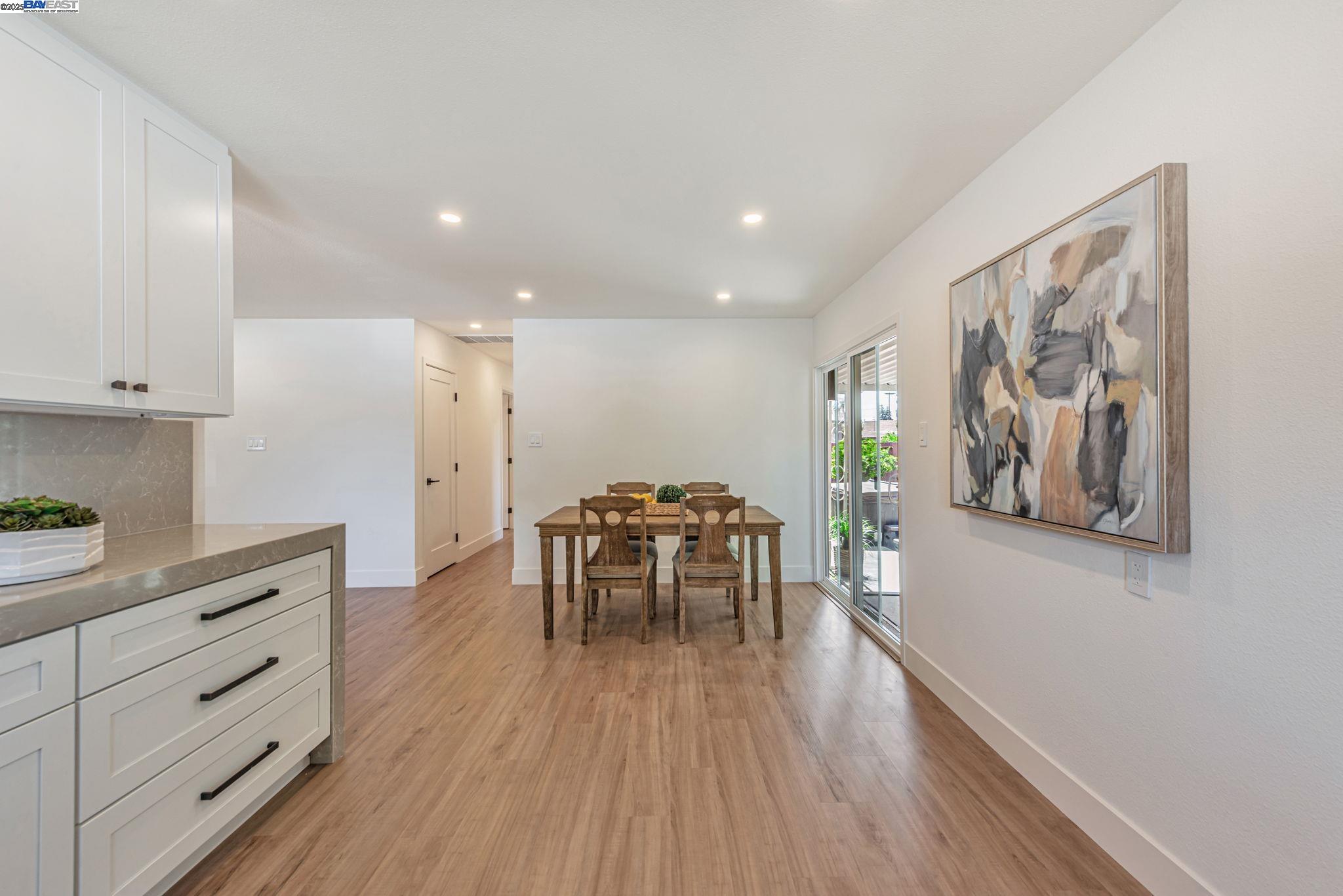 Detail Gallery Image 15 of 29 For 39087 Yosemite Way, Fremont,  CA 94538 - 3 Beds | 2 Baths