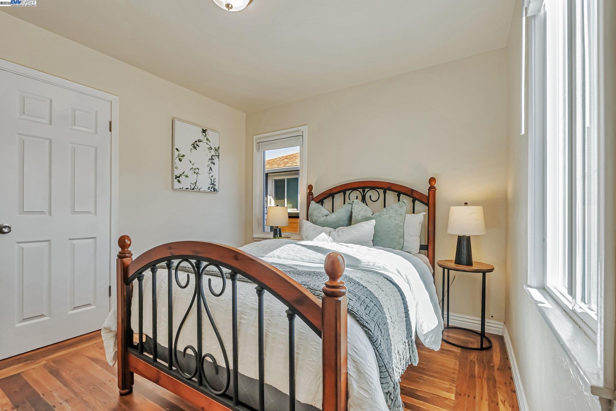 Detail Gallery Image 17 of 27 For 10500 Byron Ave, Oakland,  CA 94603 - 2 Beds | 1 Baths