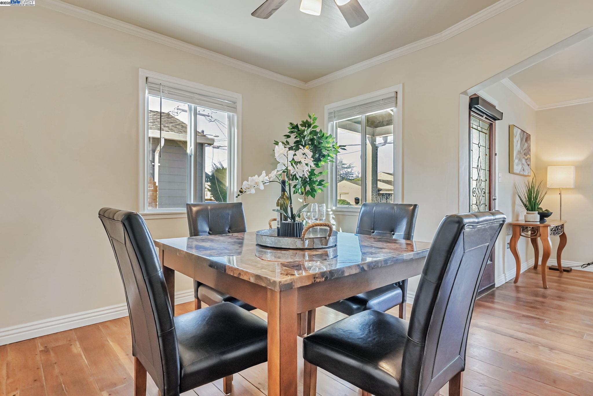Detail Gallery Image 9 of 27 For 10500 Byron Ave, Oakland,  CA 94603 - 2 Beds | 1 Baths
