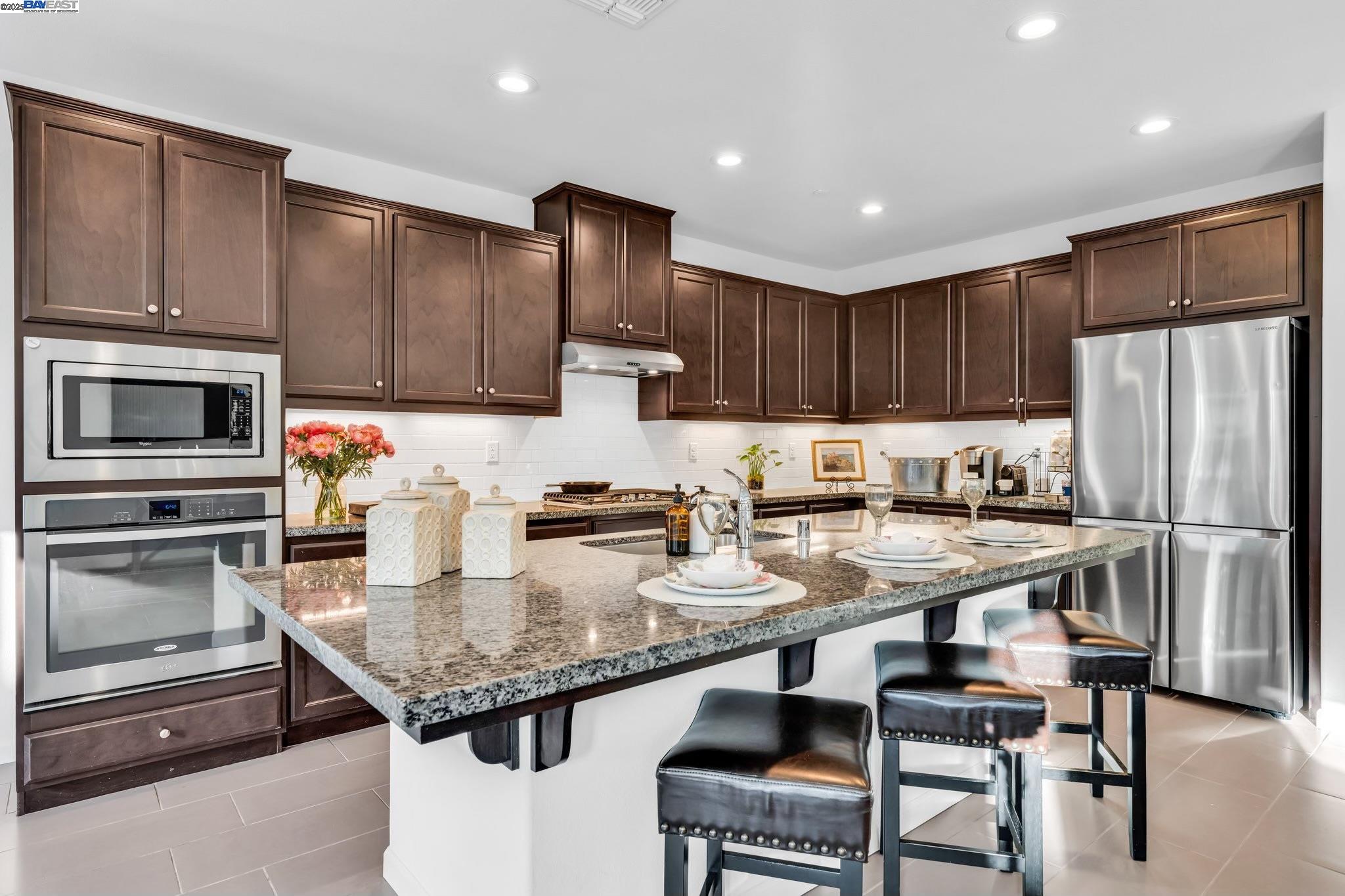 Detail Gallery Image 13 of 54 For 2305 Augusta Ave, Tracy,  CA 95377 - 4 Beds | 3 Baths