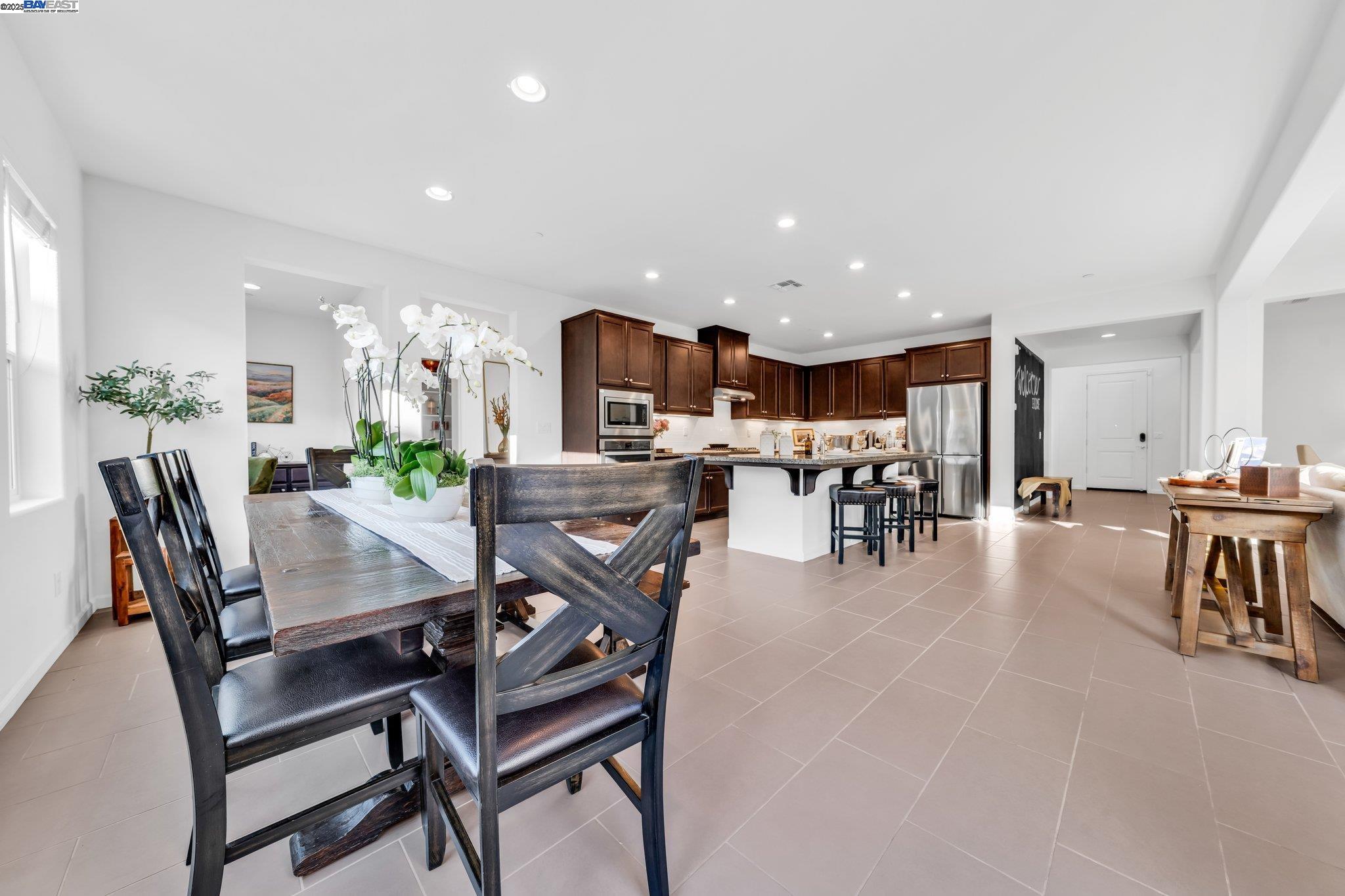 Detail Gallery Image 18 of 54 For 2305 Augusta Ave, Tracy,  CA 95377 - 4 Beds | 3 Baths