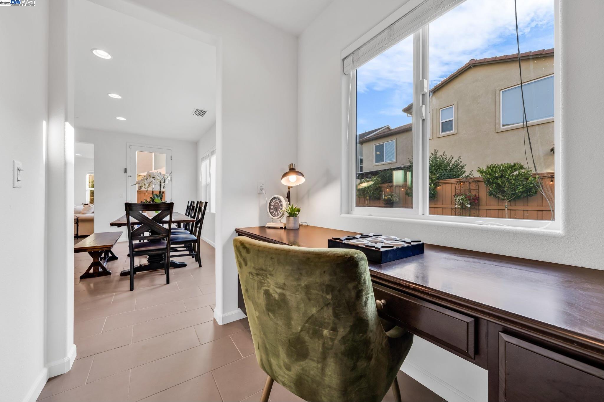 Detail Gallery Image 19 of 54 For 2305 Augusta Ave, Tracy,  CA 95377 - 4 Beds | 3 Baths