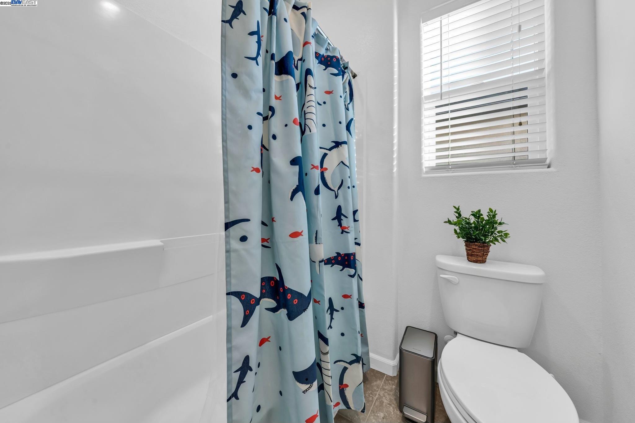 Detail Gallery Image 28 of 51 For 2305 Augusta Ave, Tracy,  CA 95377 - 4 Beds | 3 Baths