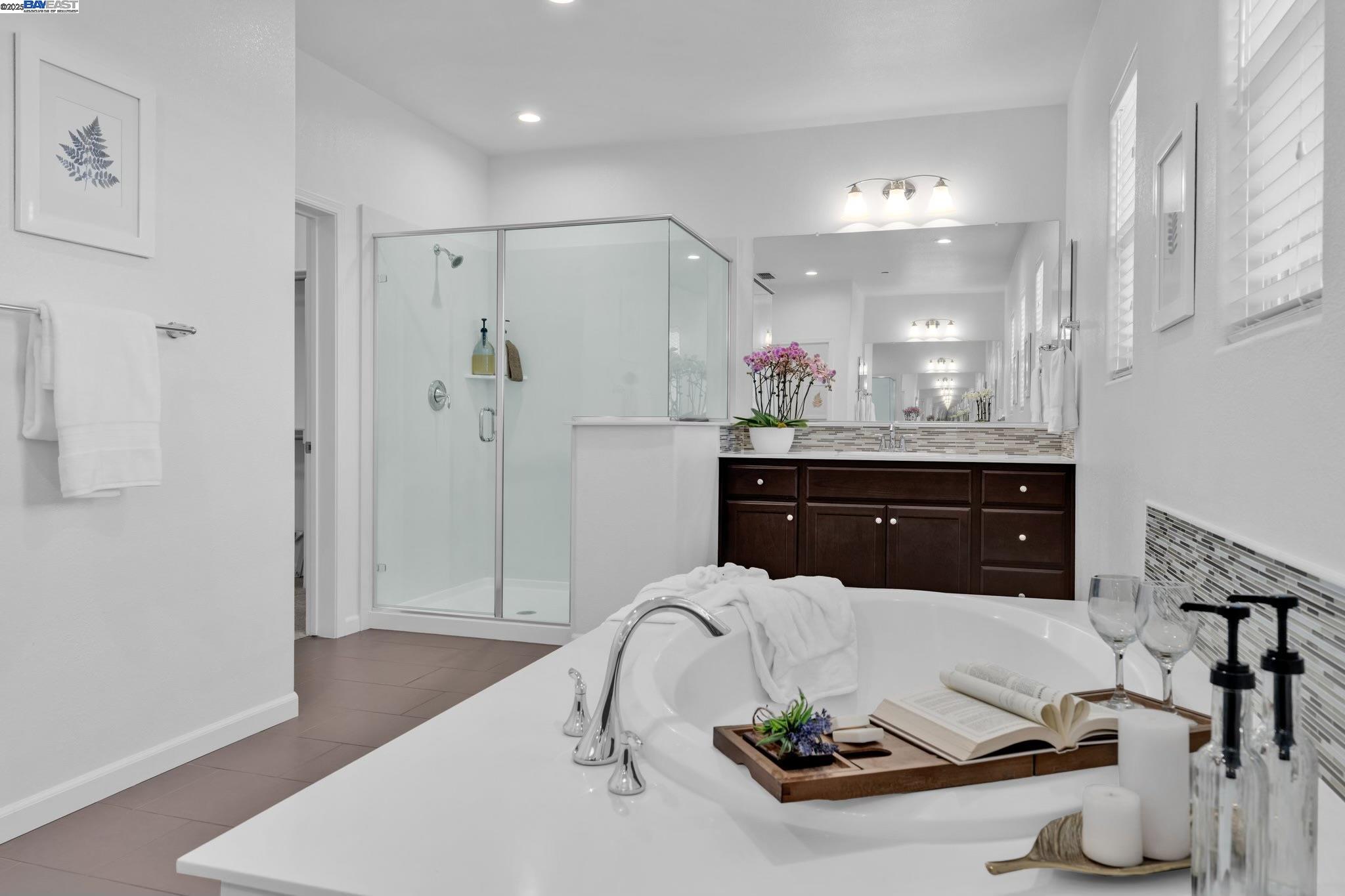 Detail Gallery Image 37 of 54 For 2305 Augusta Ave, Tracy,  CA 95377 - 4 Beds | 3 Baths