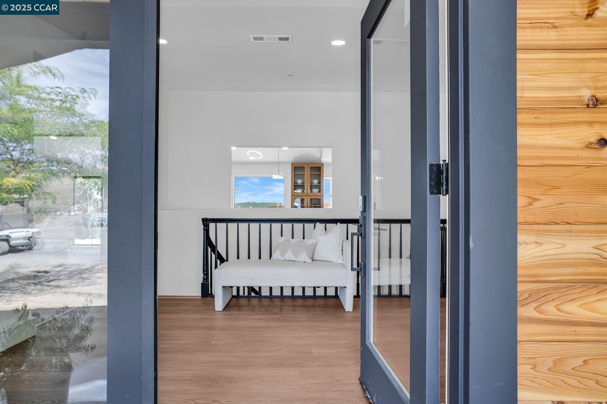 Detail Gallery Image 4 of 60 For 5505 Old School Rd, Pleasanton,  CA 94588 - 4 Beds | 2/1 Baths