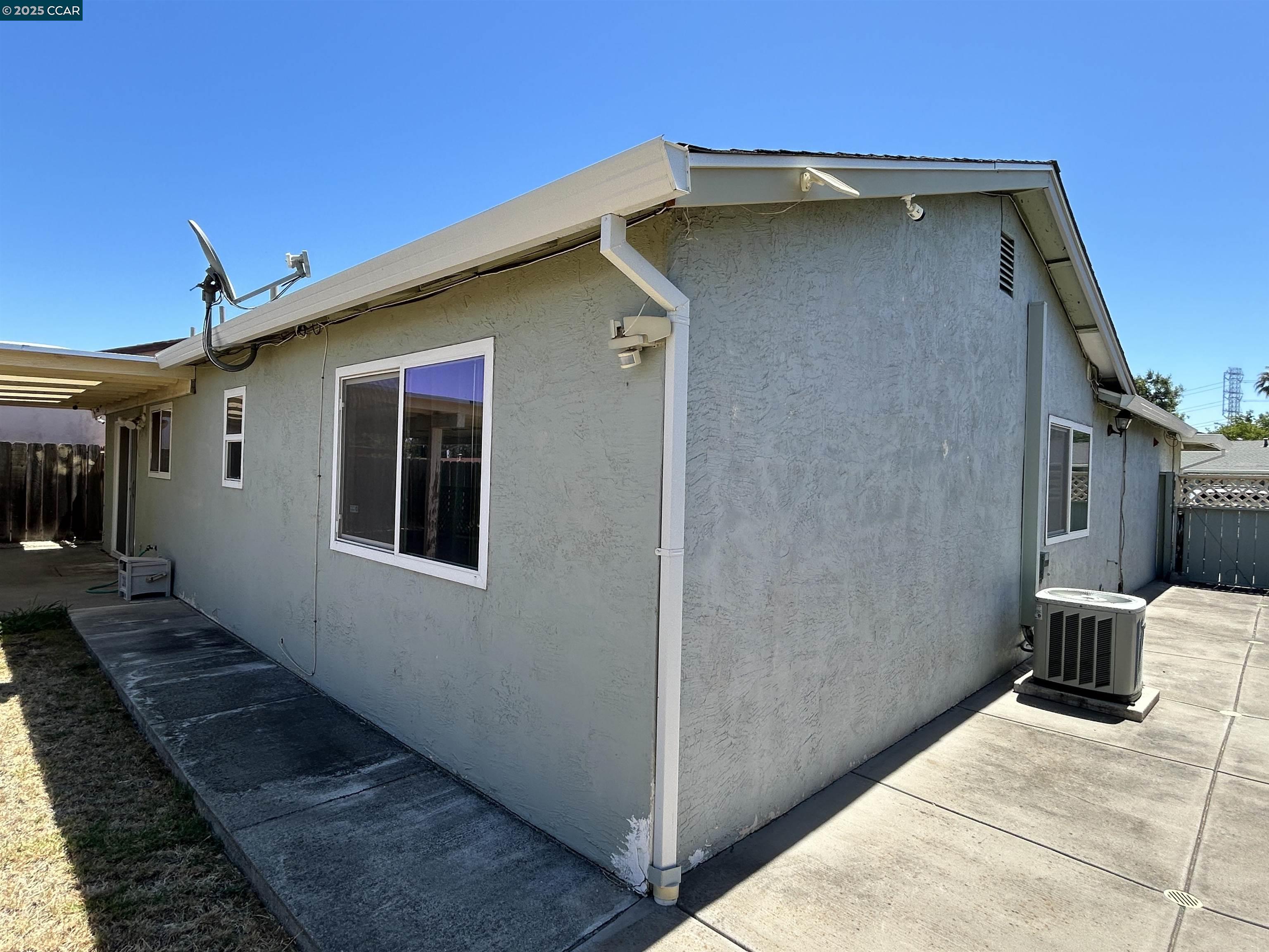 Detail Gallery Image 24 of 30 For 26 Leeward Way, Pittsburg,  CA 94565 - 3 Beds | 1 Baths
