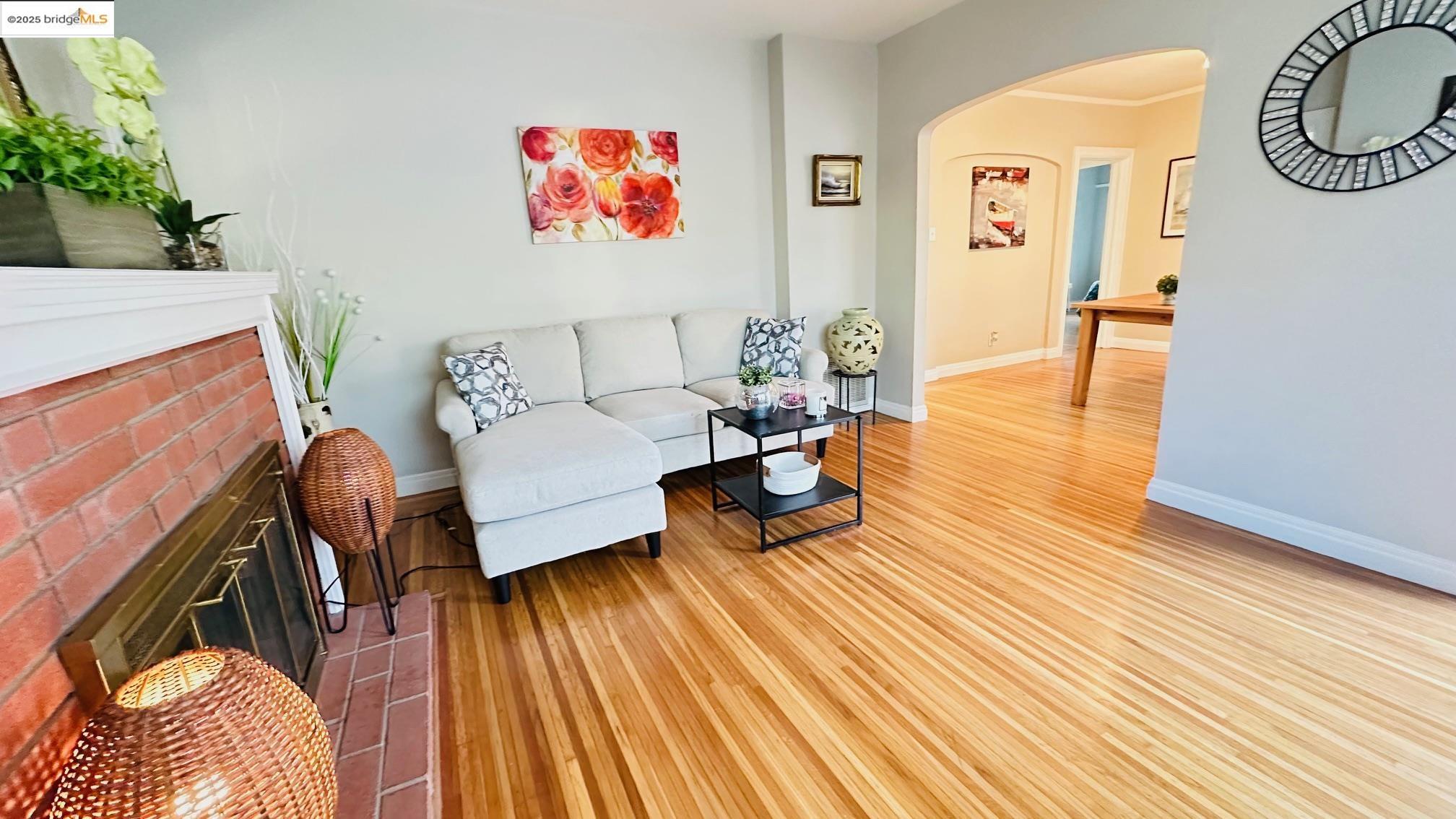 Detail Gallery Image 11 of 35 For 840 Key Route Blvd, Albany,  CA 94706-0000 - – Beds | – Baths
